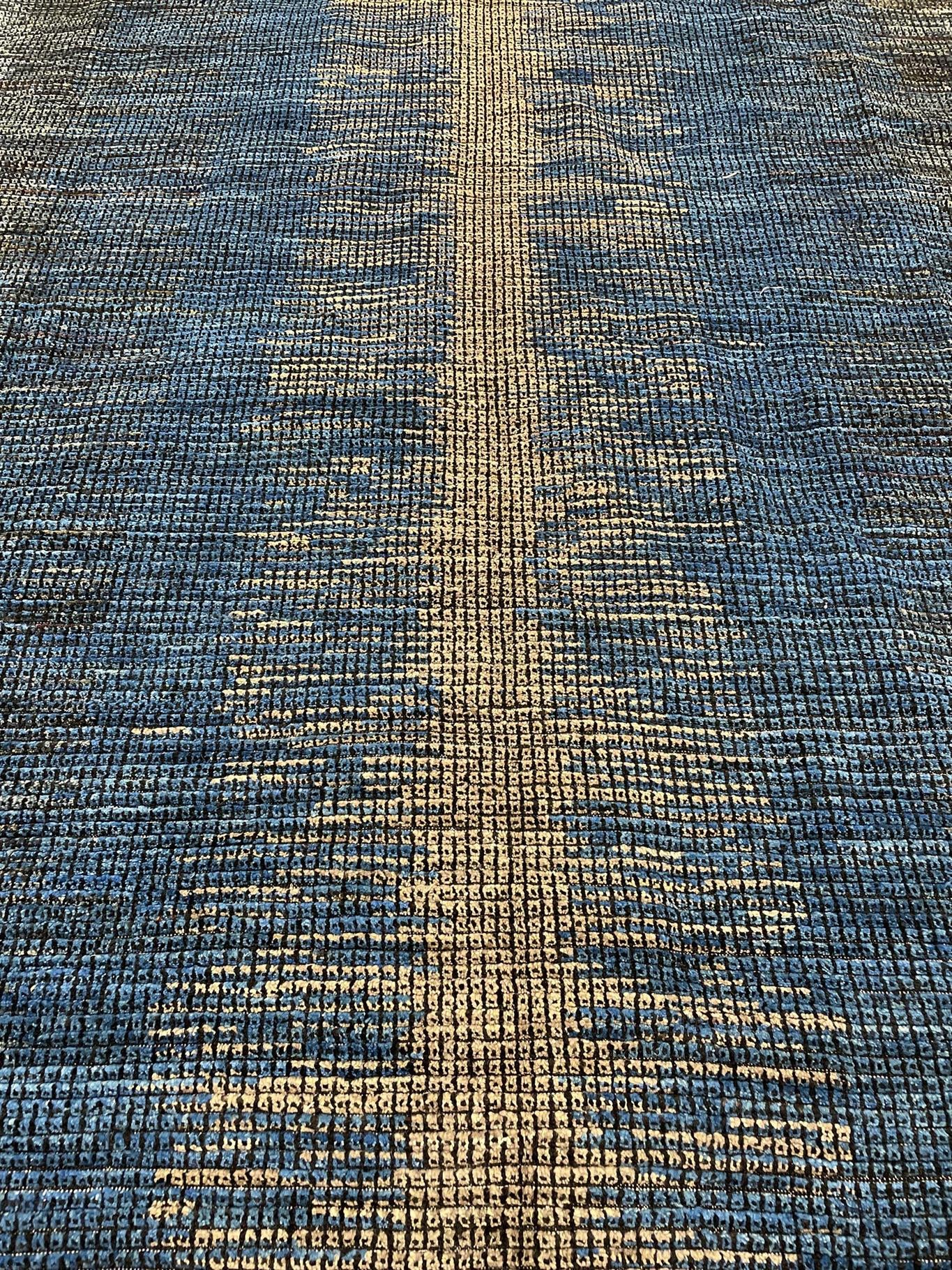 AORug#13722 size. 9' 02" x 11' 06"