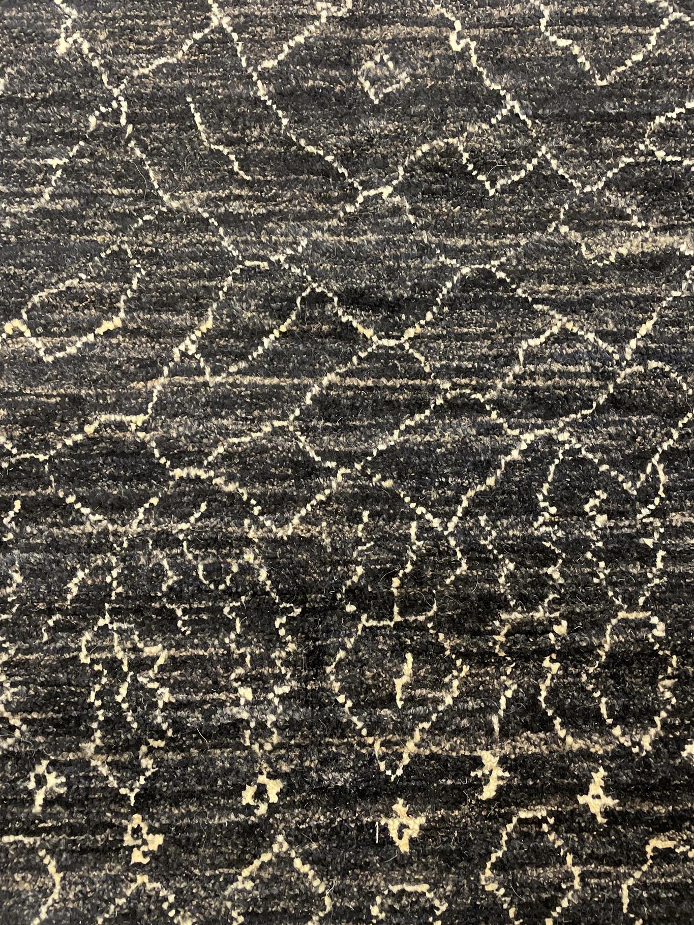 AORug#13108 size. 3'0" X 5'0"