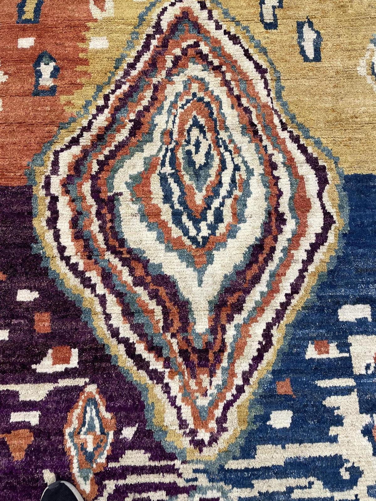 AORug#16018 size. 8'0" X 10'0"