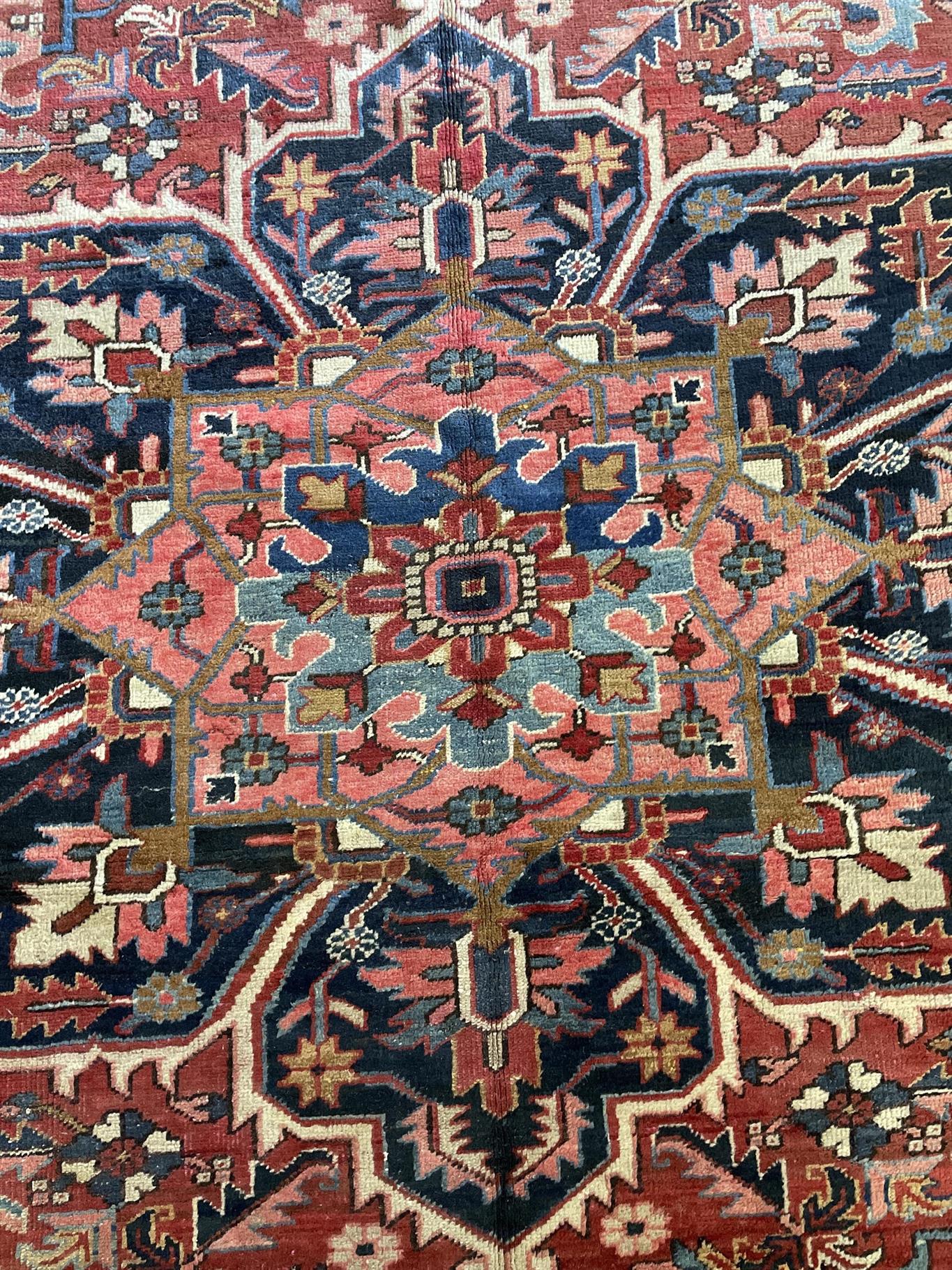 AORug#4655 size. 9' 02" x 12' 02"