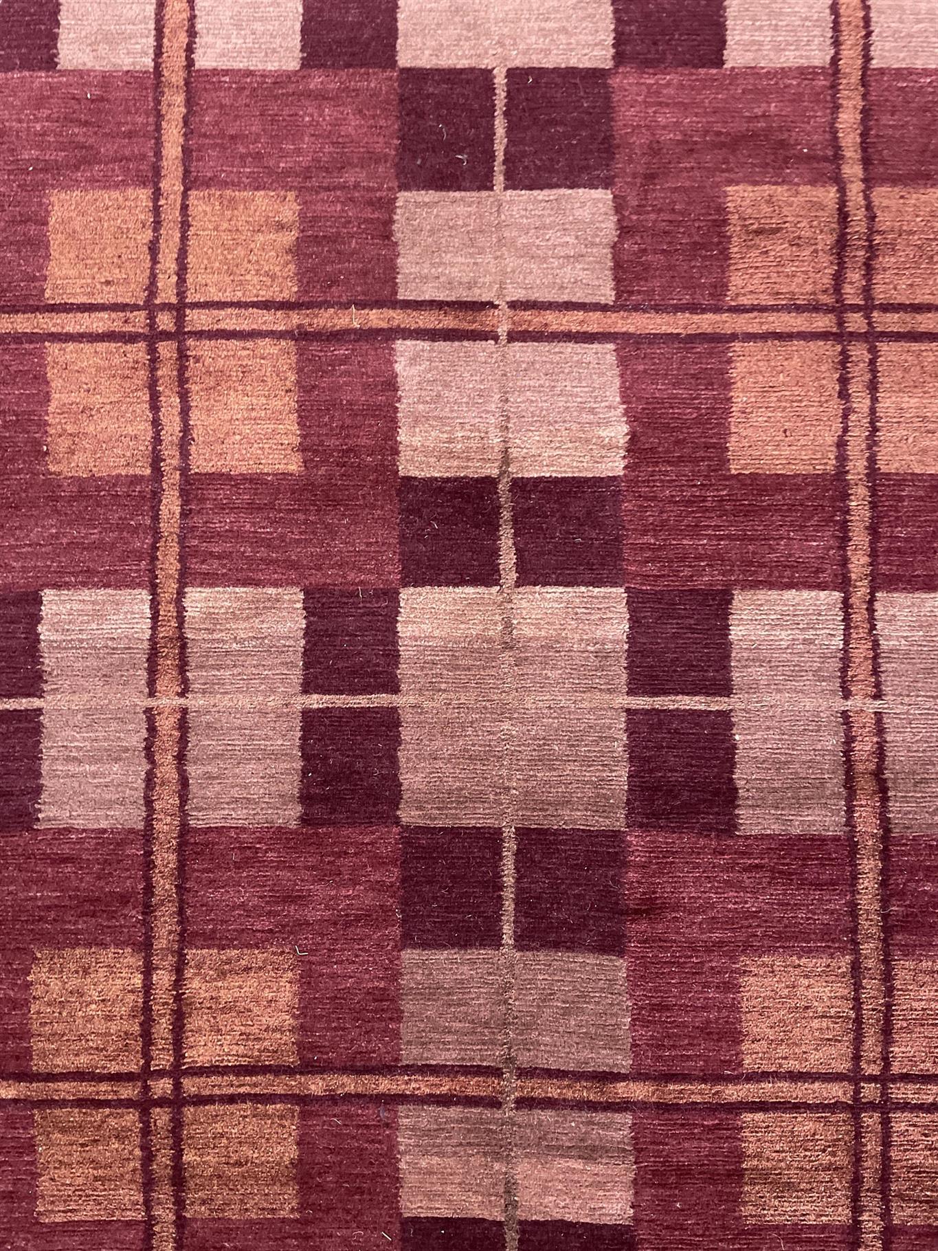 AORug#15436 size. 12' 11" x 13' 03"