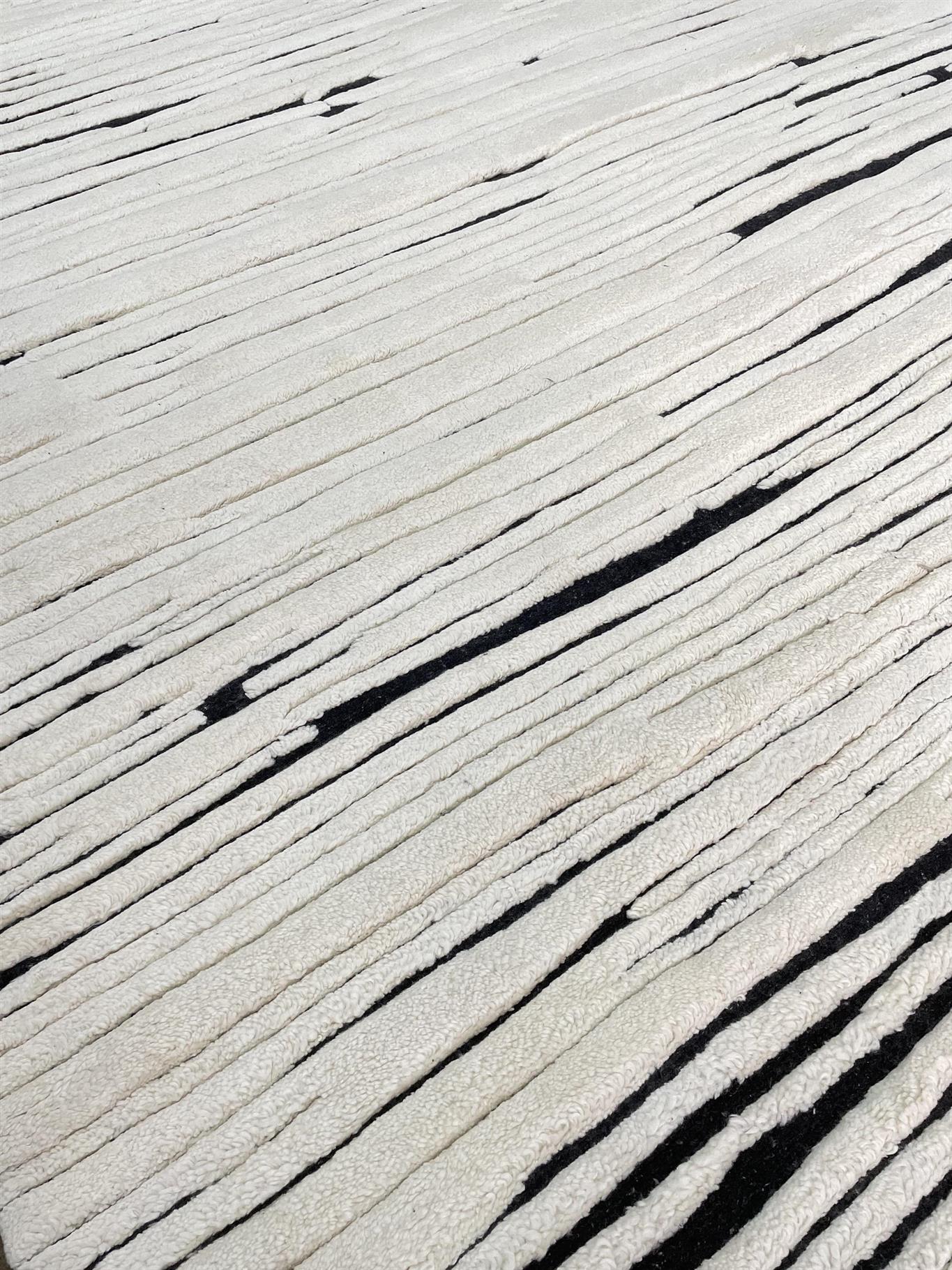 AORug#14344 size. 9' 0" x 12' 0"
