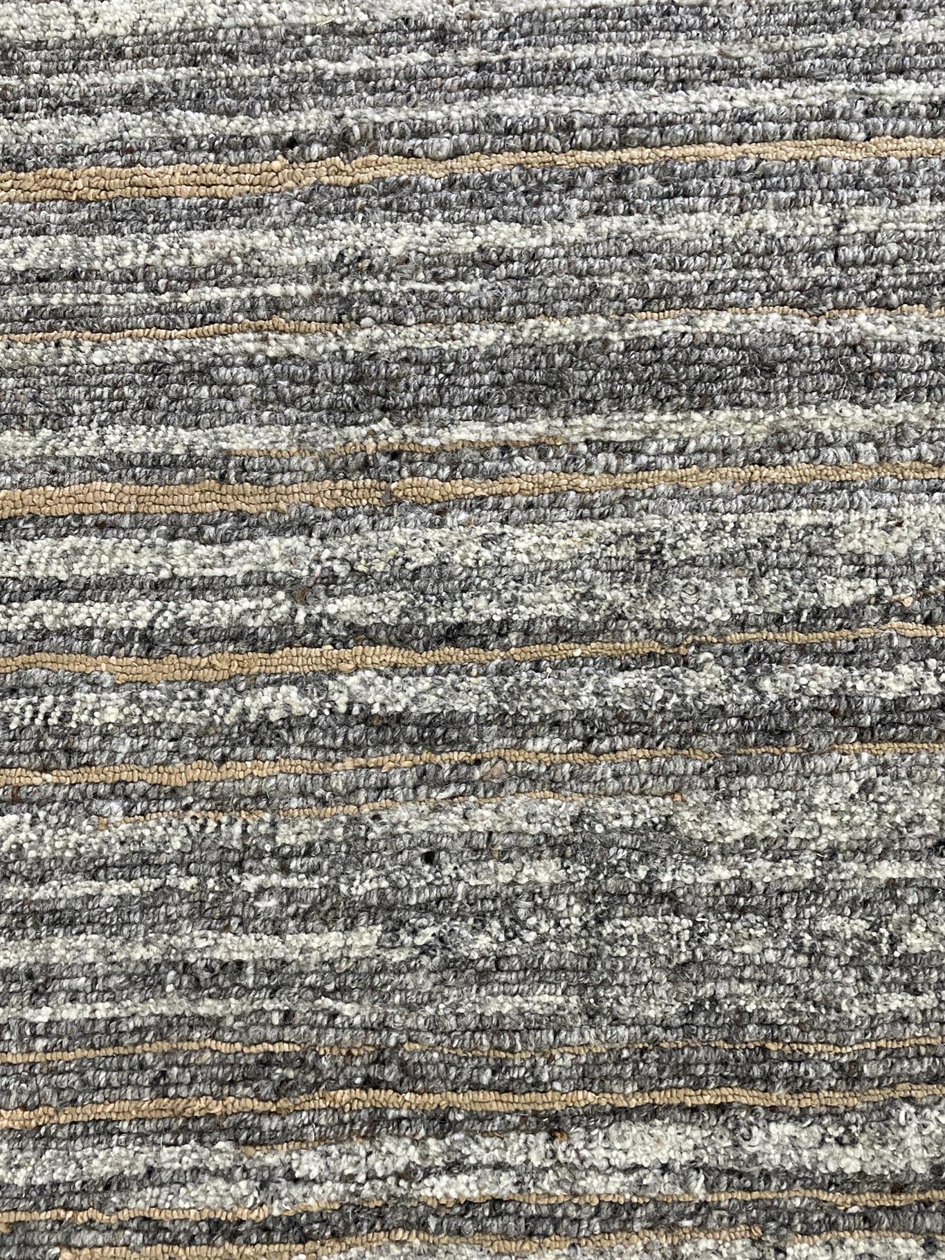 AORug#14125 size. 9'0" X 12'0"