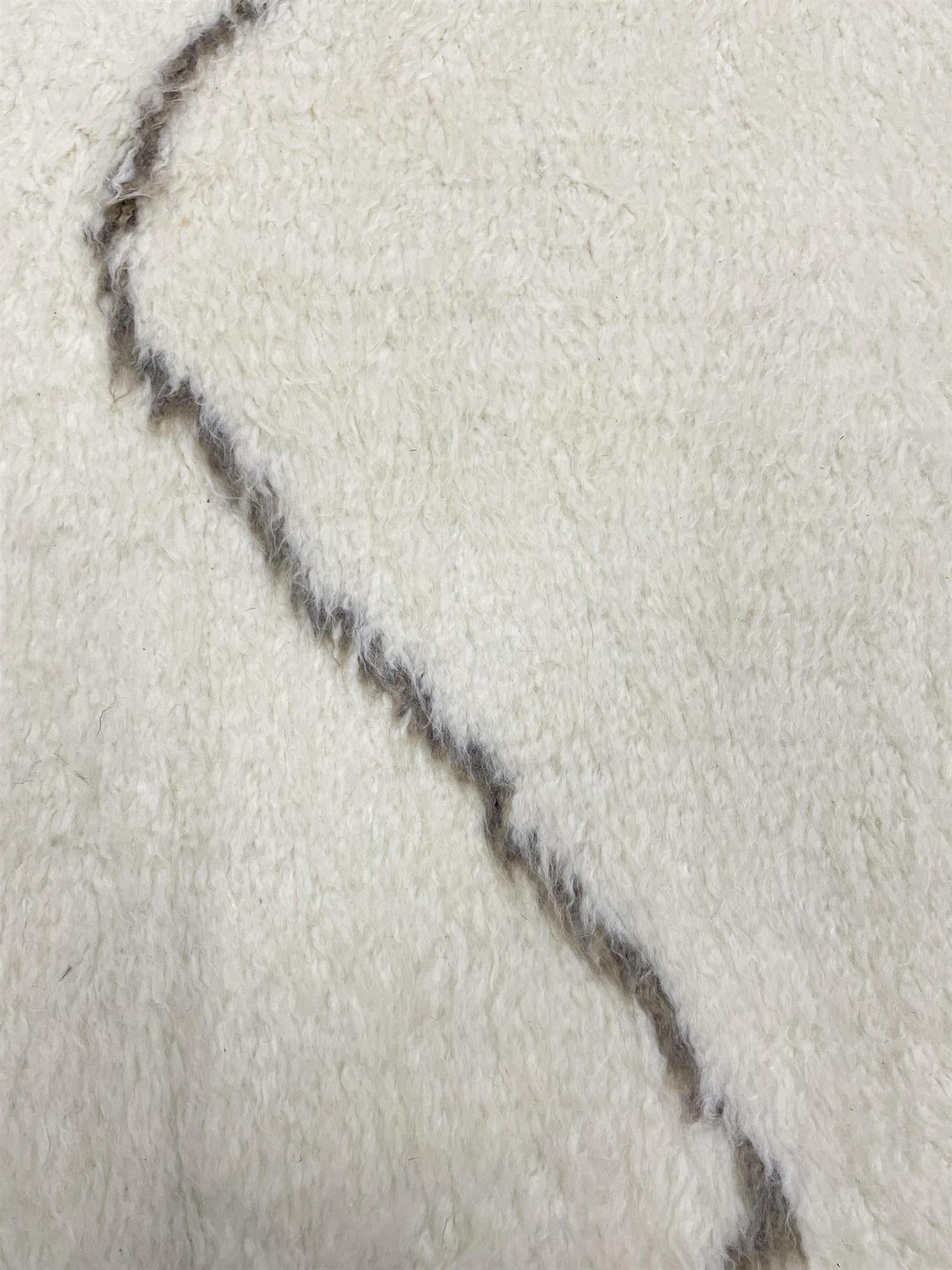 AORug#14323 size. 9'0" X 12'0"