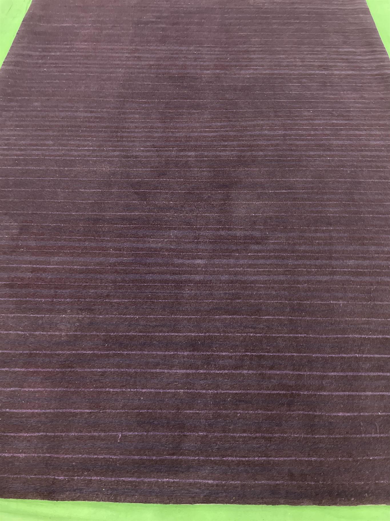 AORug#15416 size. 6' 08" x 9' 10"