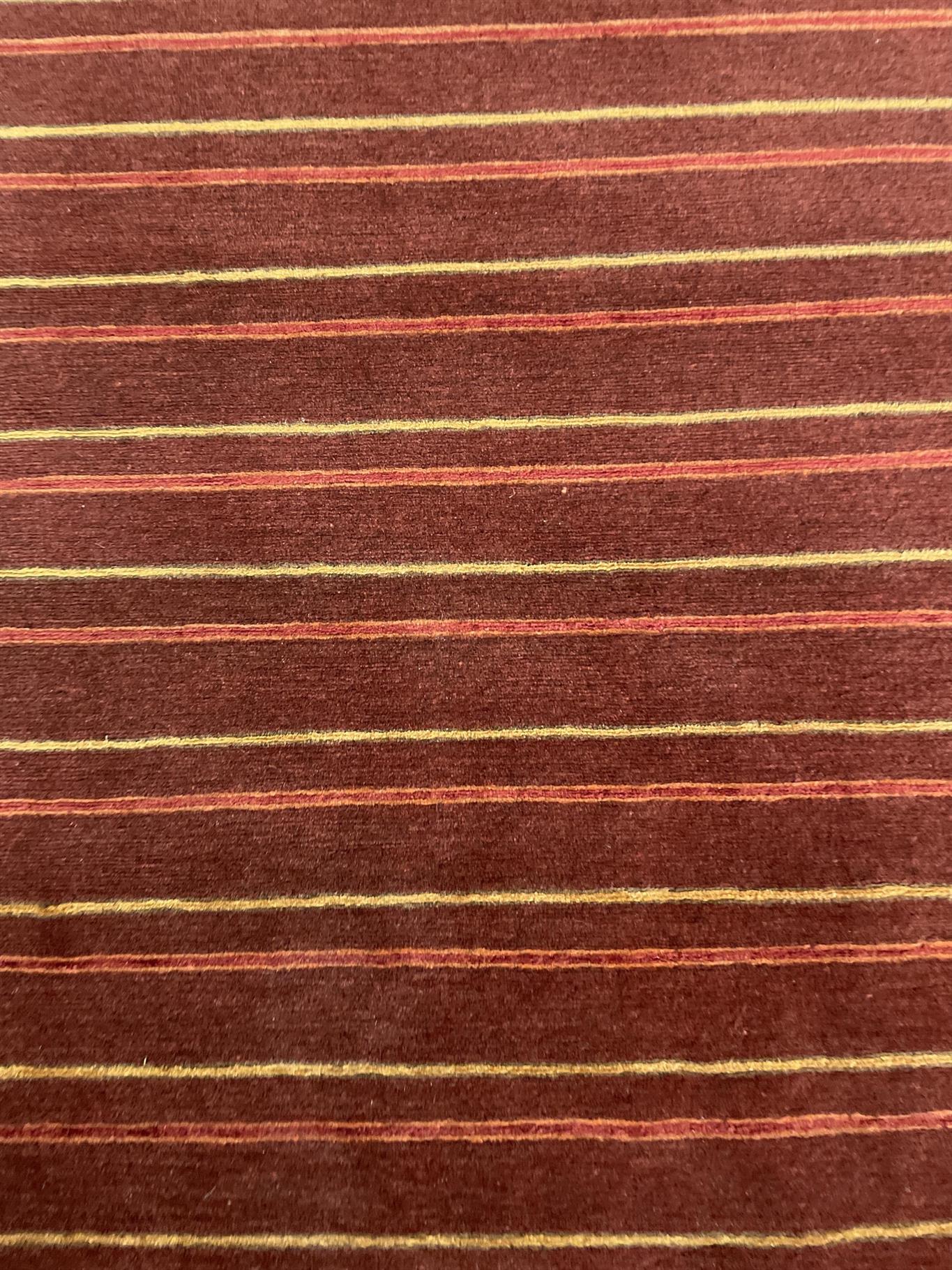 AORug#15889 size. 9' 02" x 12' 00"