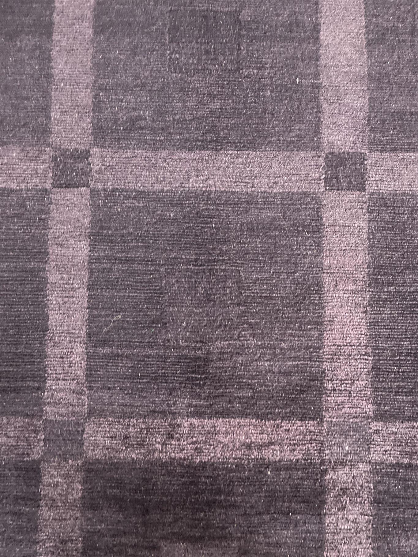 AORug#15390 size. 9' 00" x 9' 04"