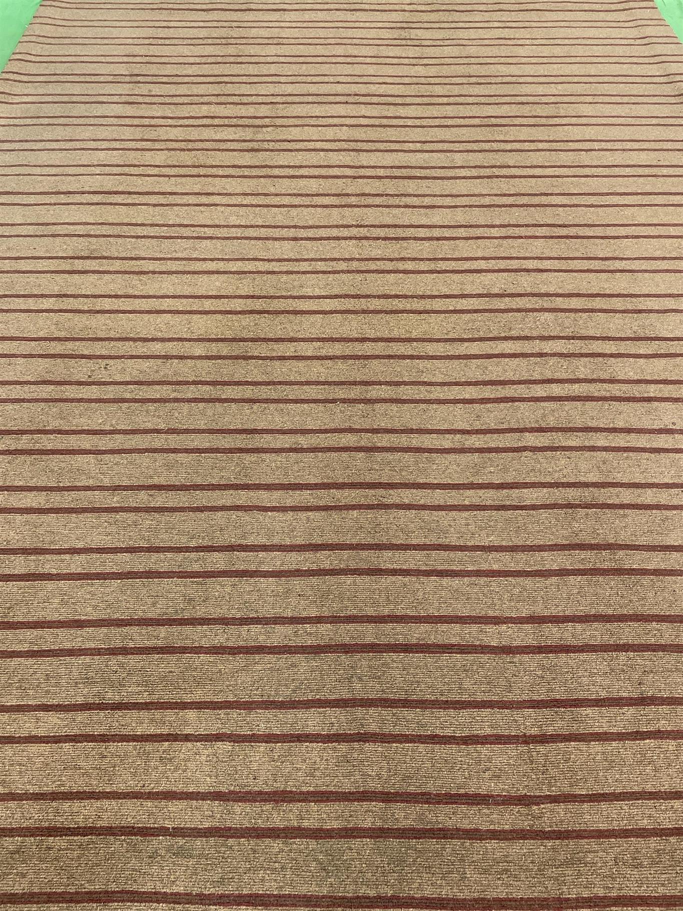AORug#15792 size. 8' 02" x 10' 10"