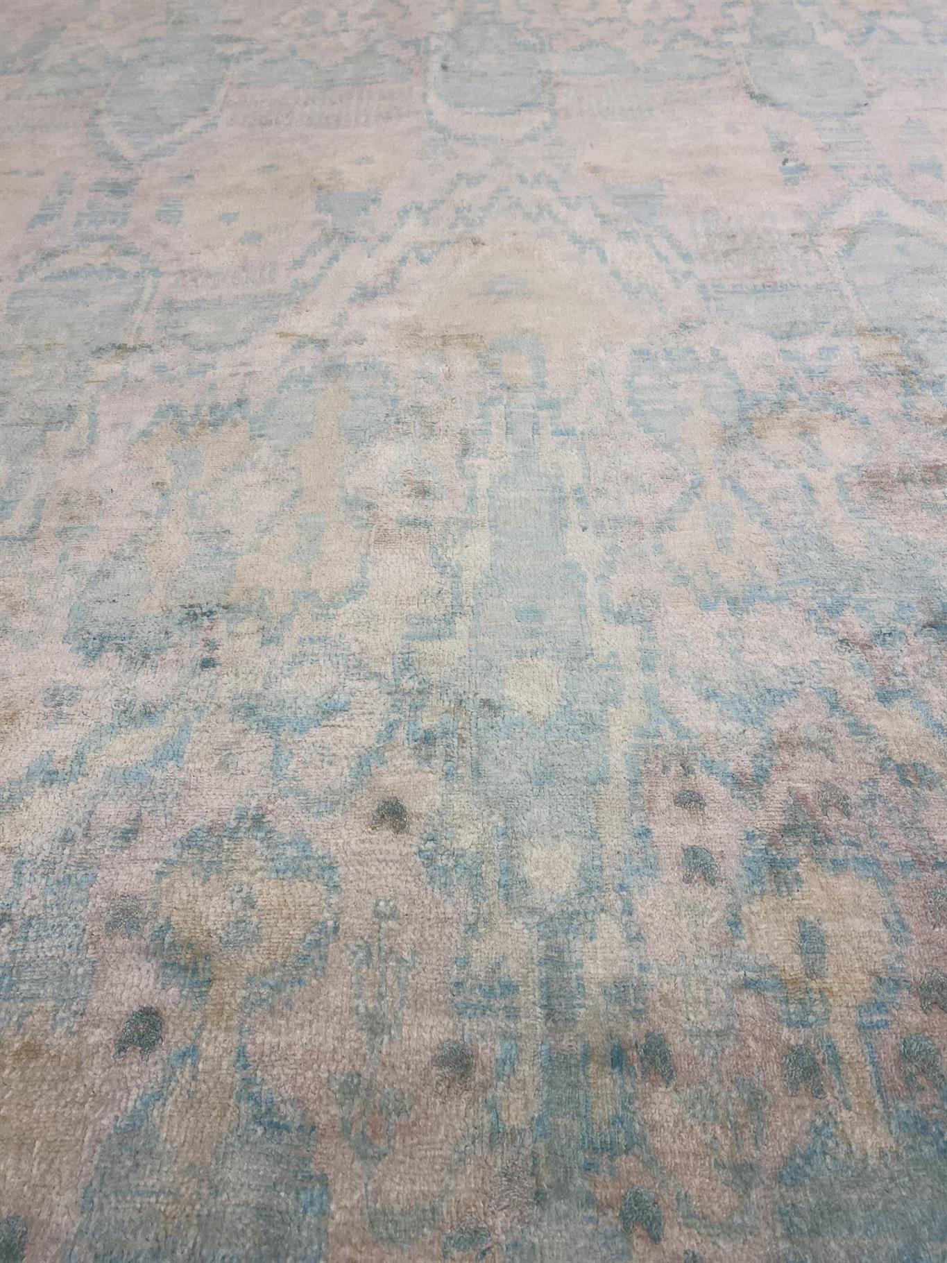 AORug#9071 size. 7' 11" x 9' 11"