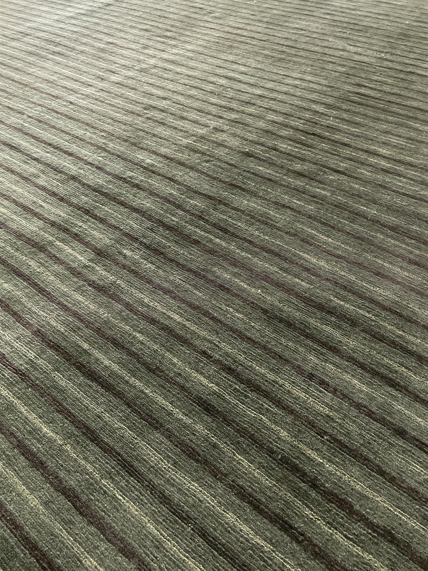 AORug#15262 size. 10' 00" x 11' 08"