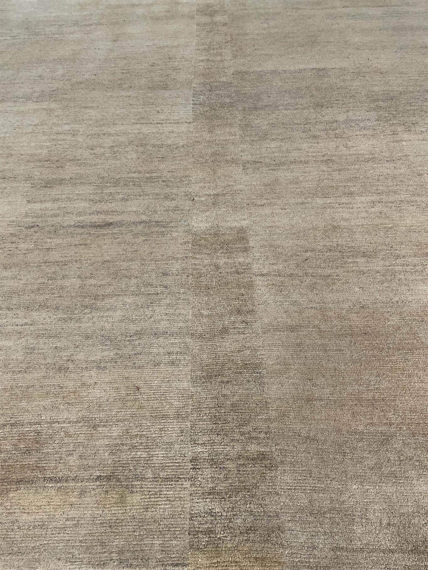 AORug#15984 size. 9' 10" x 13' 04"