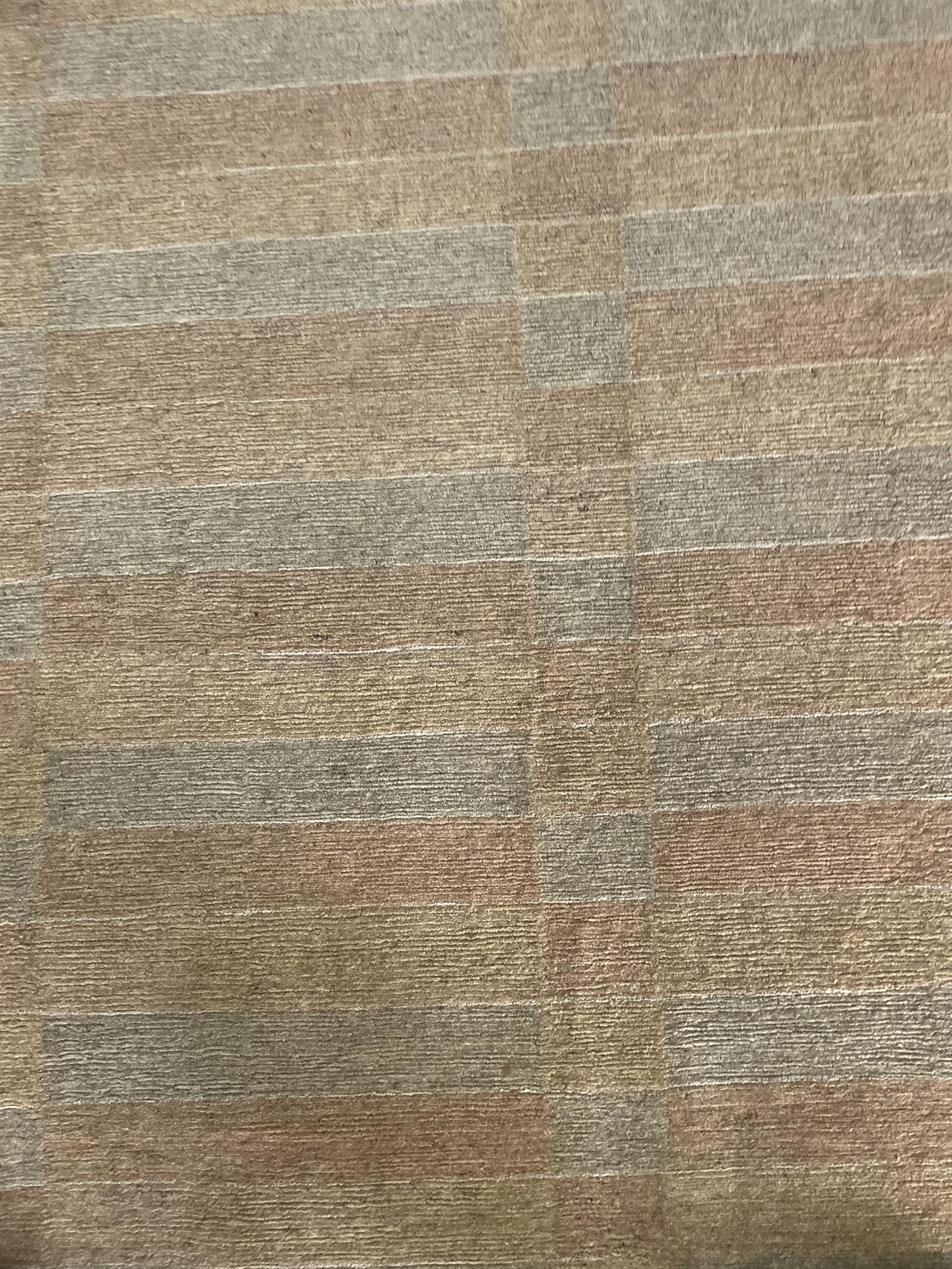 AORug#15251 size. 9' 11" x 10' 02"