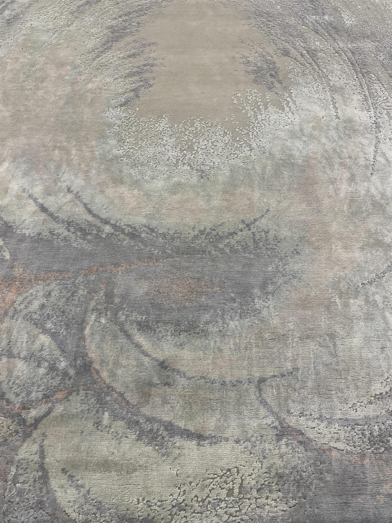 AORug#16082 size. 8'0" X 10'0"