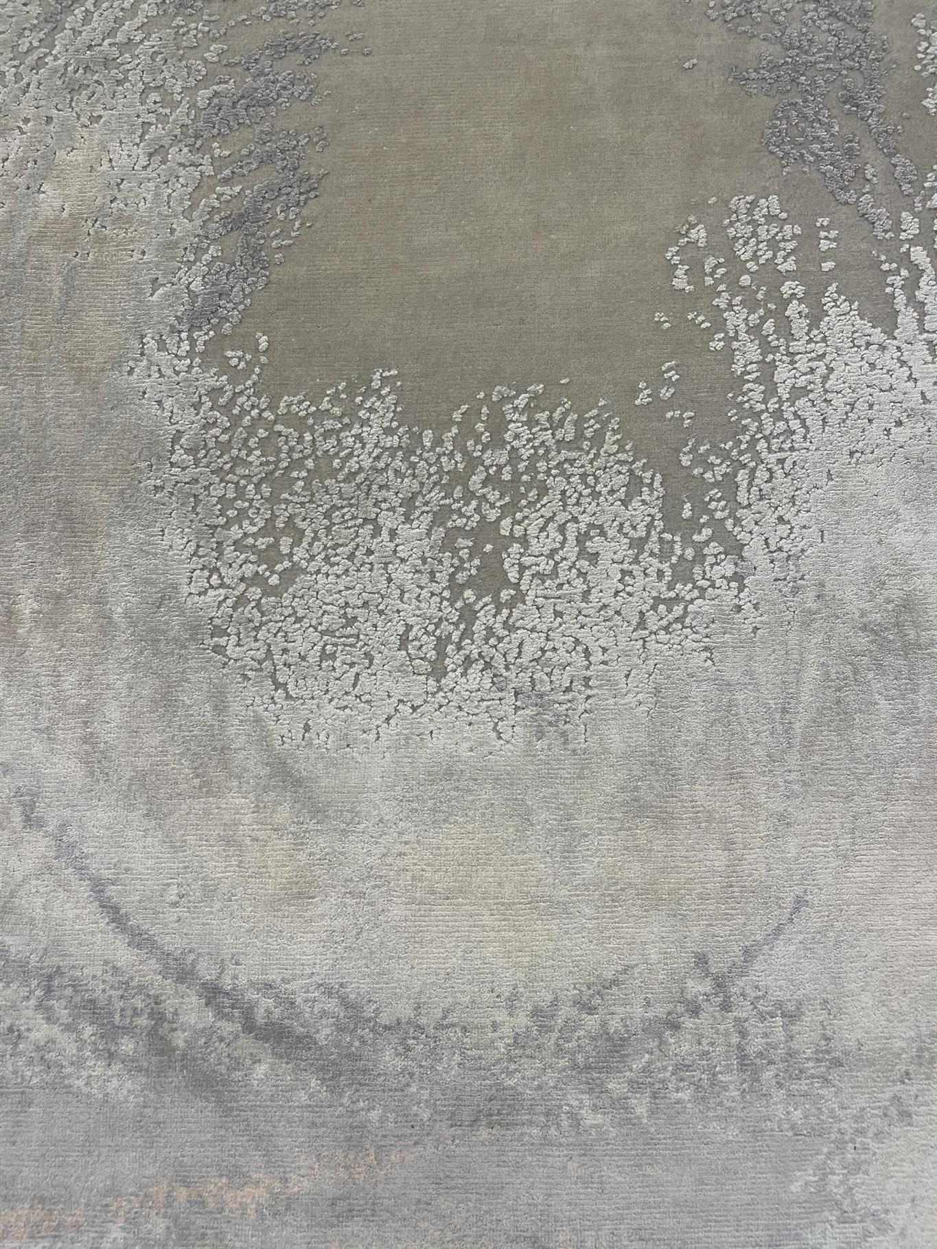 AORug#16082 size. 8'0" X 10'0"