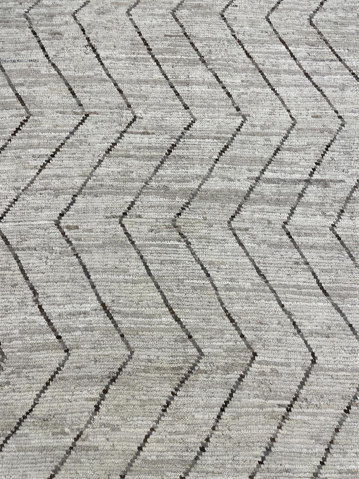 AORug#16241 size. 10' 03" x 13' 05"