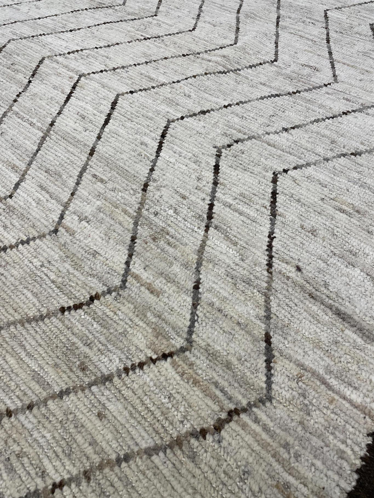 AORug#16241 size. 10' 03" x 13' 05"