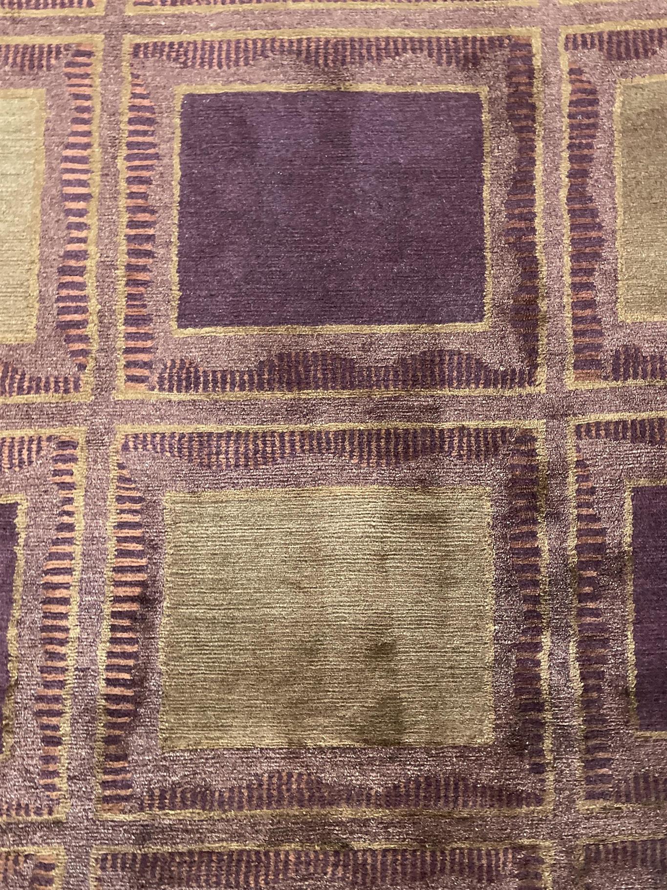AORug#15973 size. 13' 01" x 15' 08"