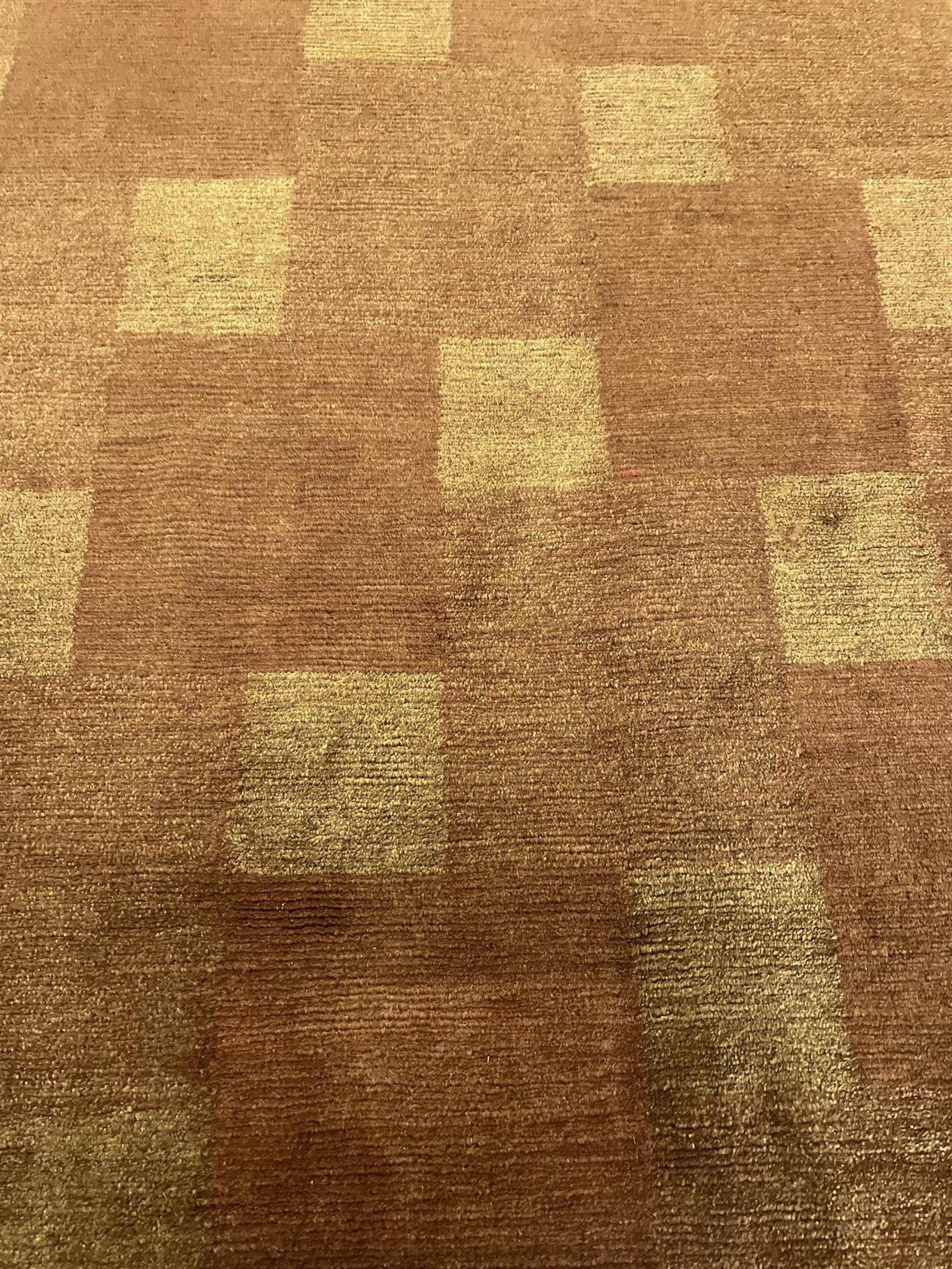 AORug#15750 size. 13' 01" x 13' 04"