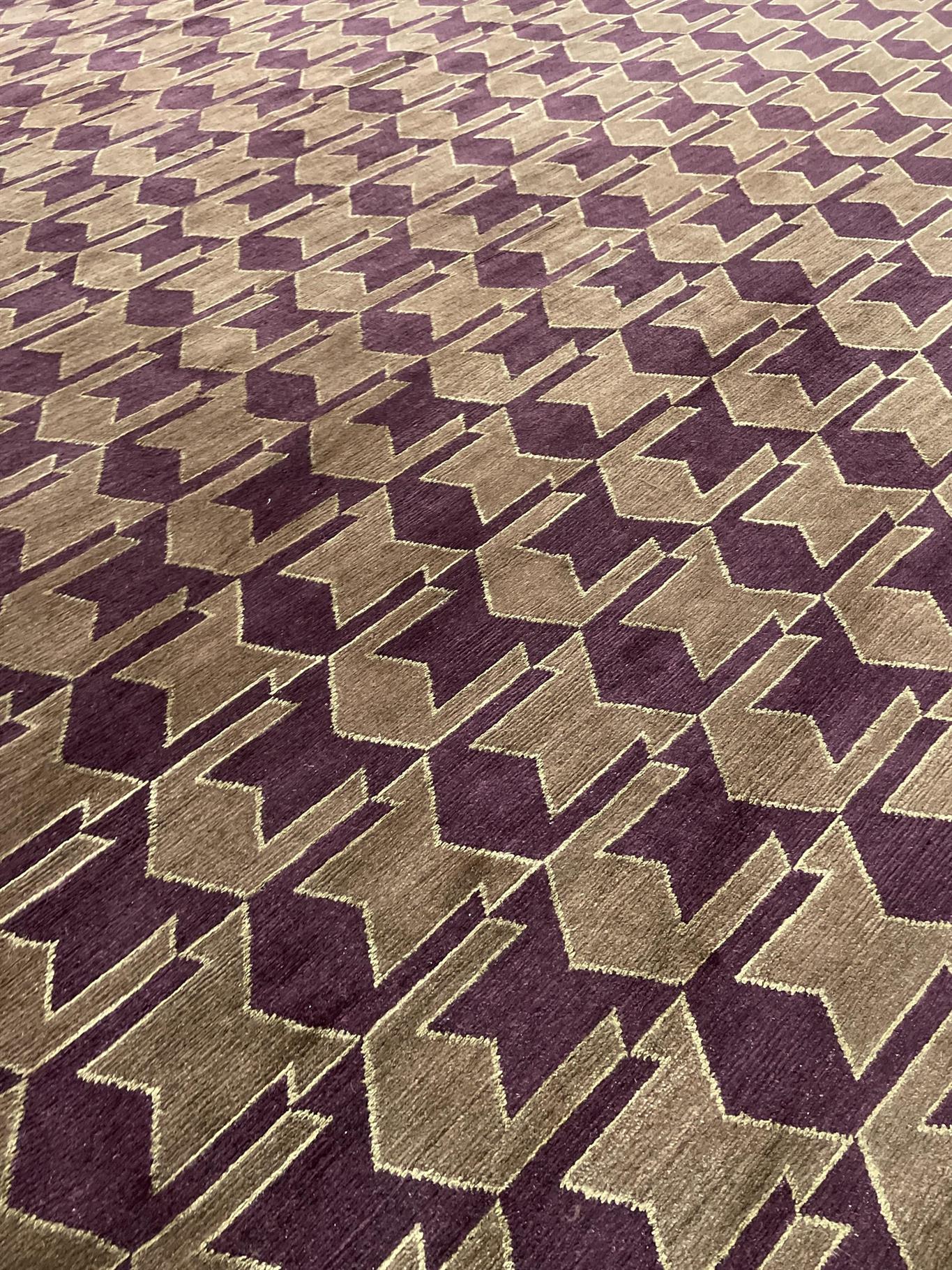 AORug#15459 size. 12' 11" x 13' 03"