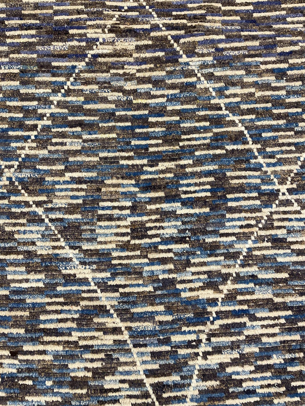 AORug#16273 size. 10' 03" x 13' 00"