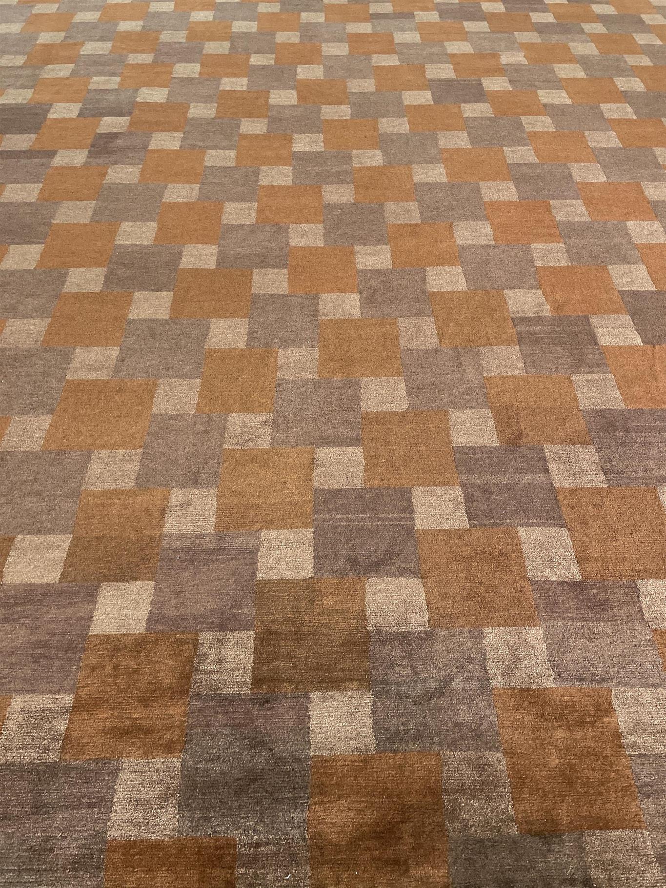 AORug#15463 size. 12' 10" x 13' 03"