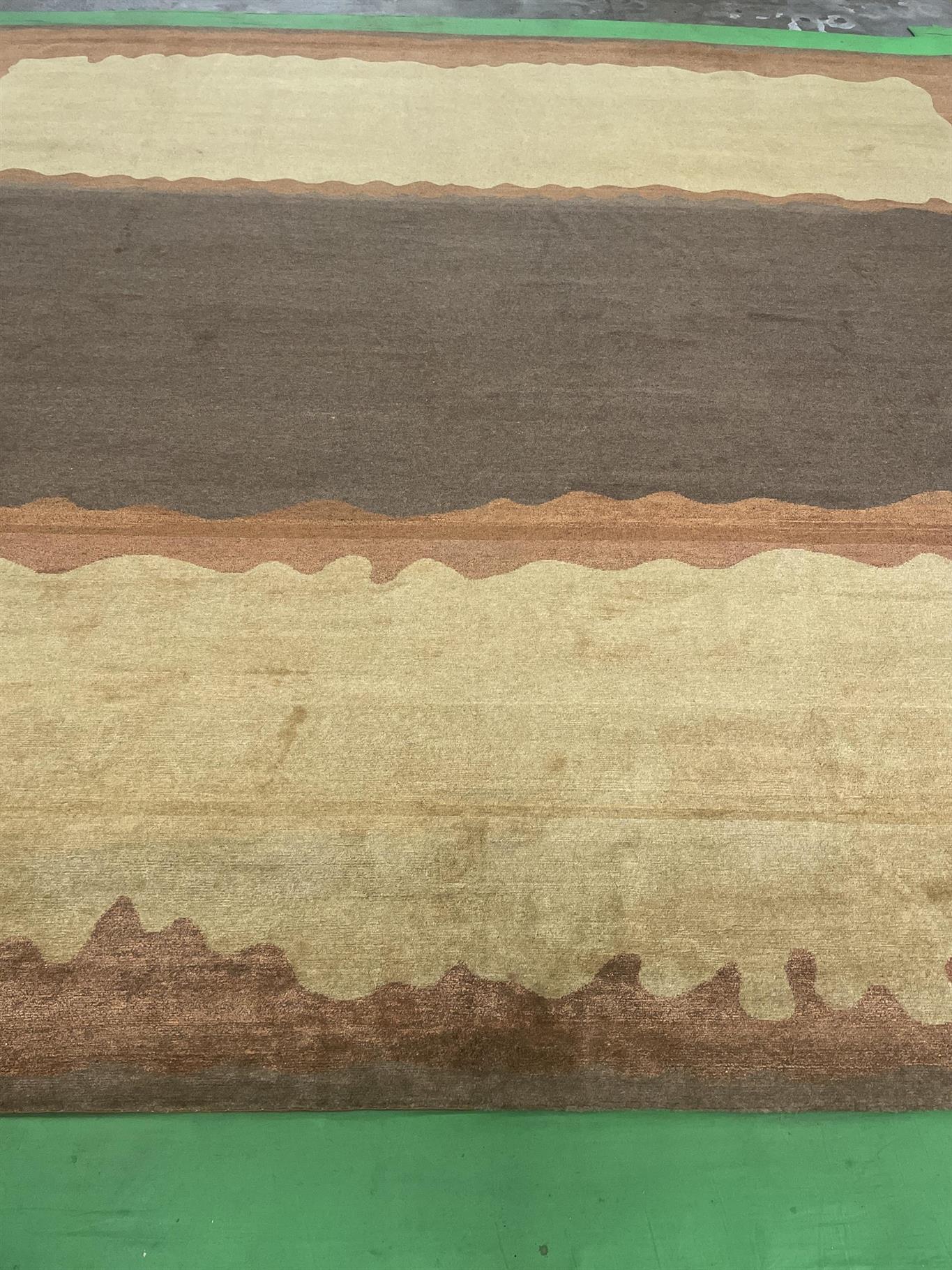 AORug#15468 size. 13' 00" x 13' 03"