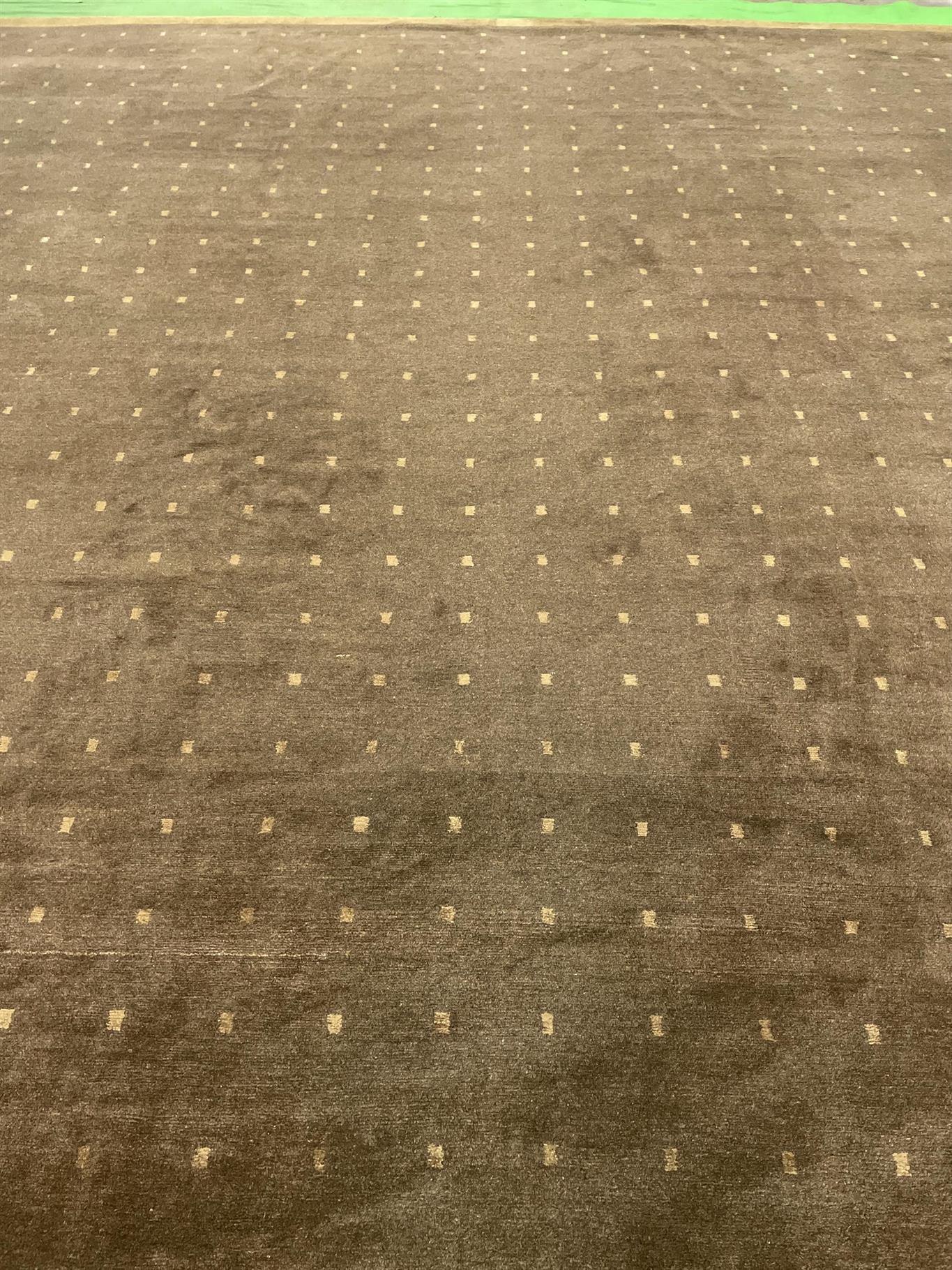 AORug#15382 size. 13' 01" x 13' 05"