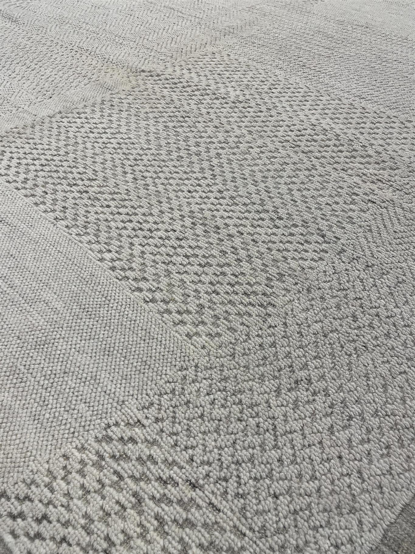 AORug#16450 size. 8'0" X 10'0"