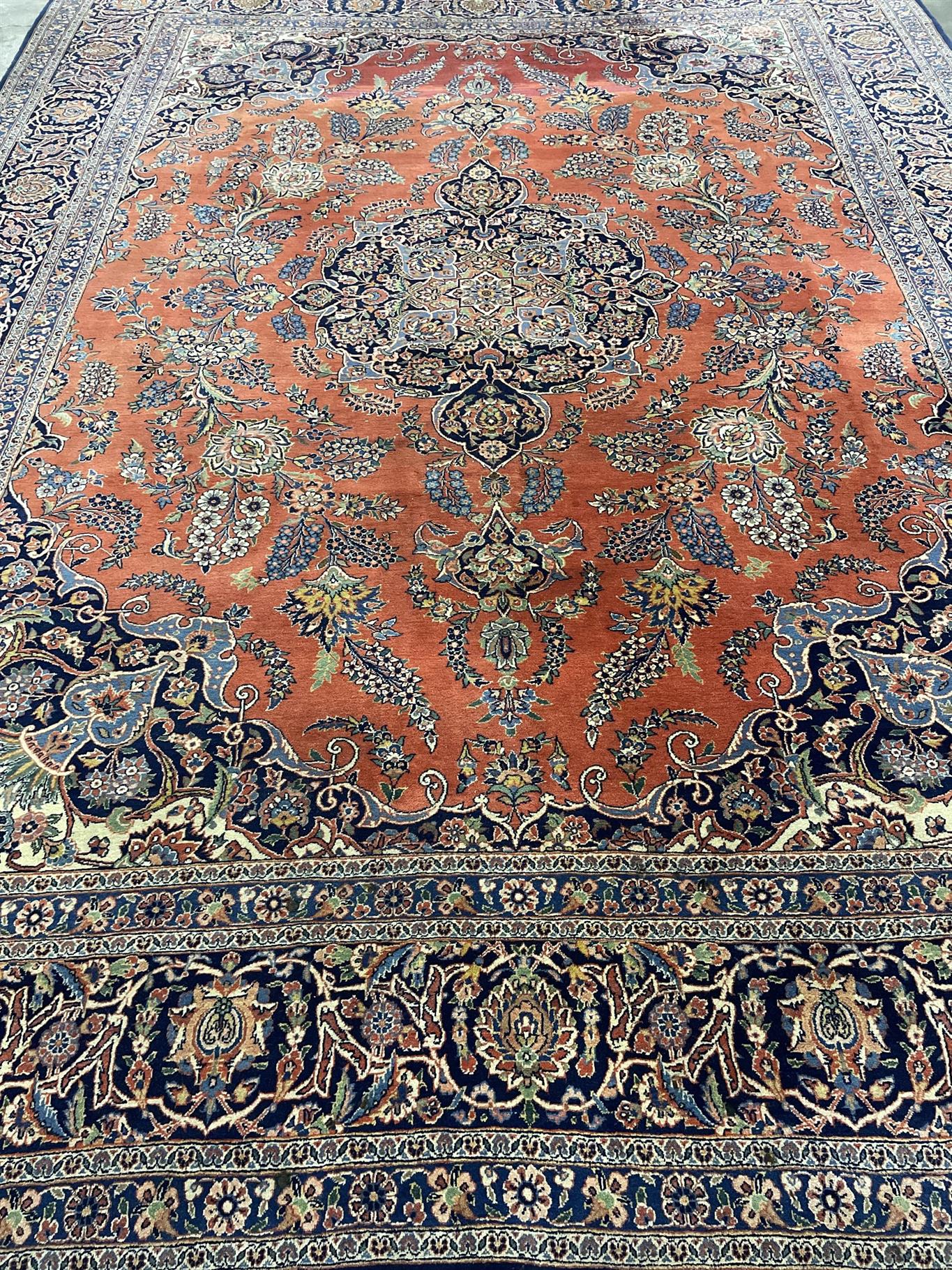 AORug#16481 size. 8' 10" x 11' 09"