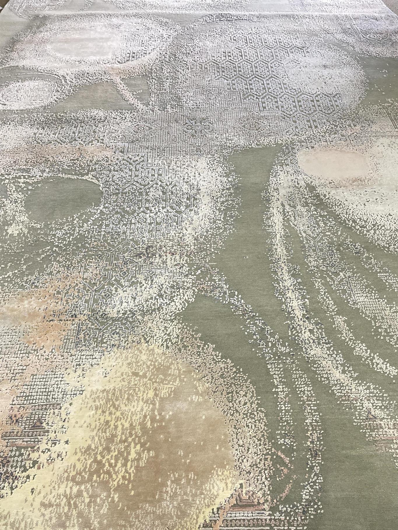 AORug#16163 size. 9' 00" x 12' 01"