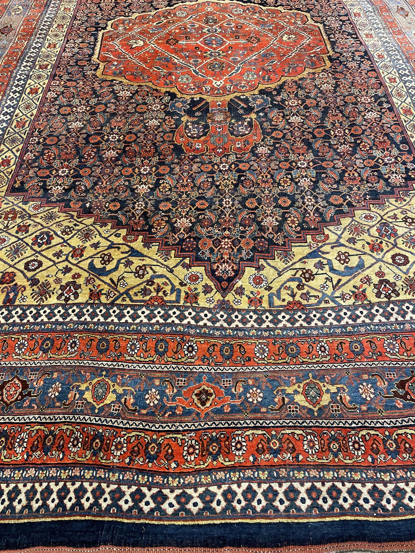 AORug#16494 size. 11' 06" x 18' 01"