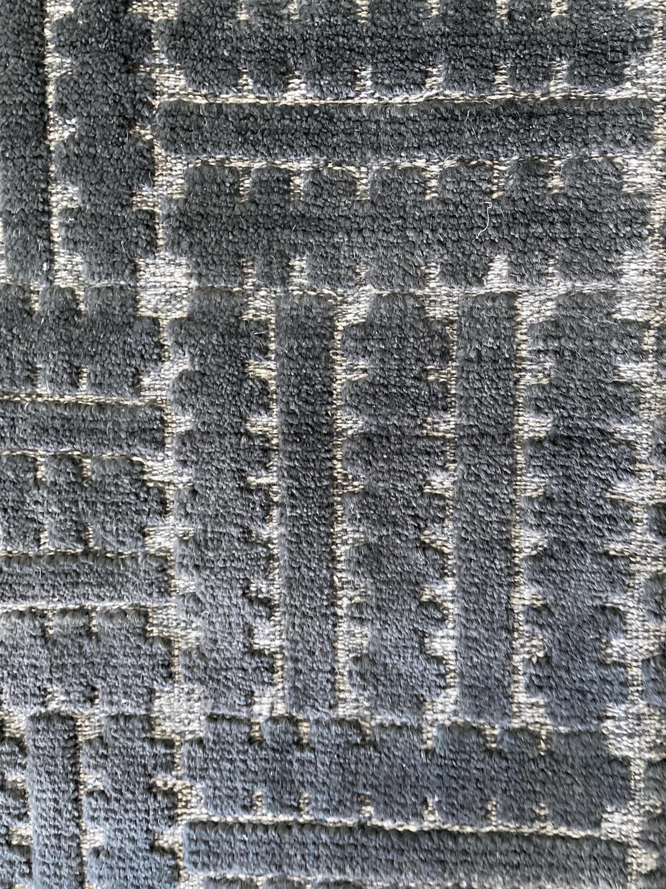 AORug#15062 size. 10'0" X 14'0"