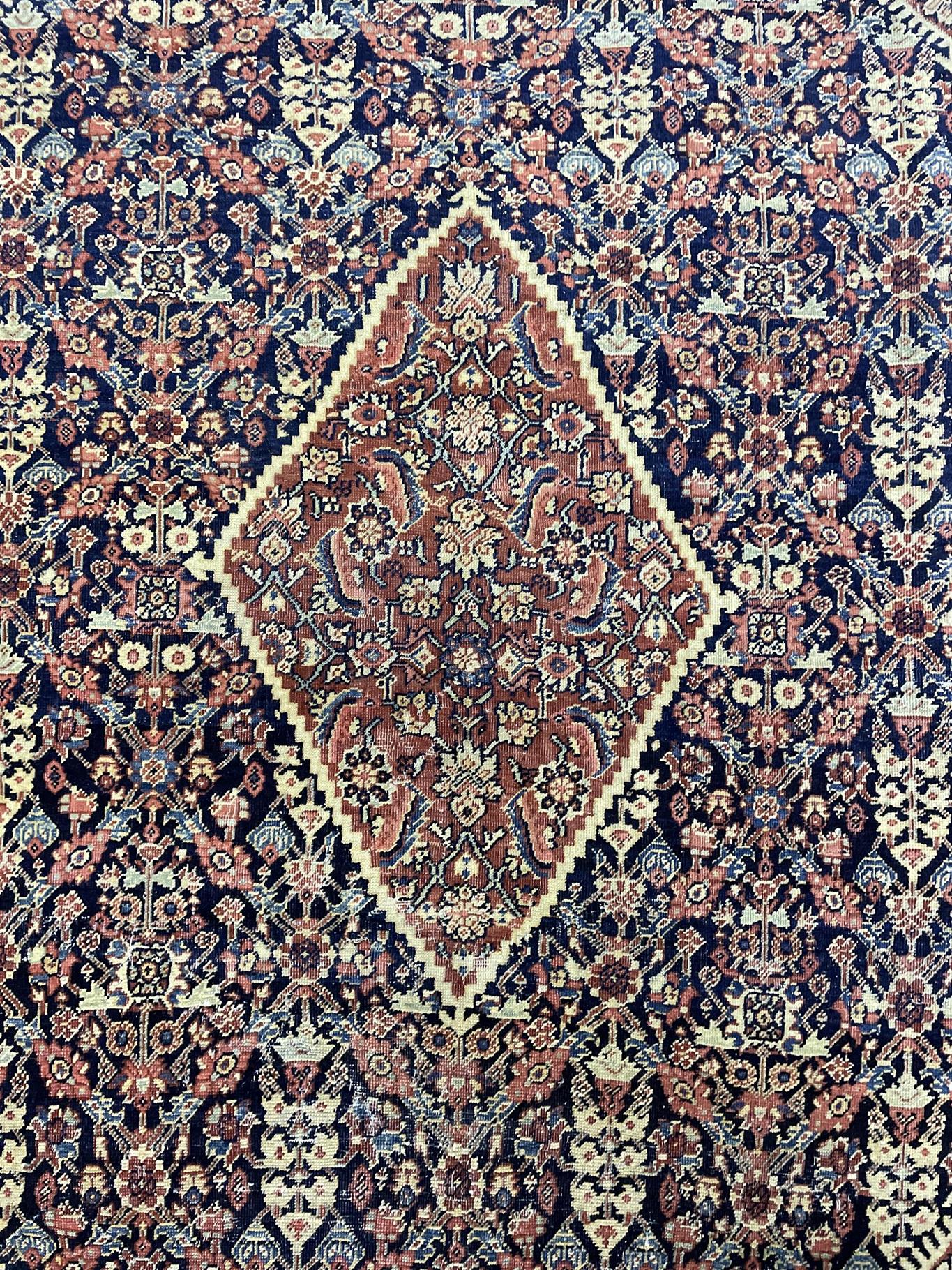 AORug#16536 size. 4' 04" x 6' 08"