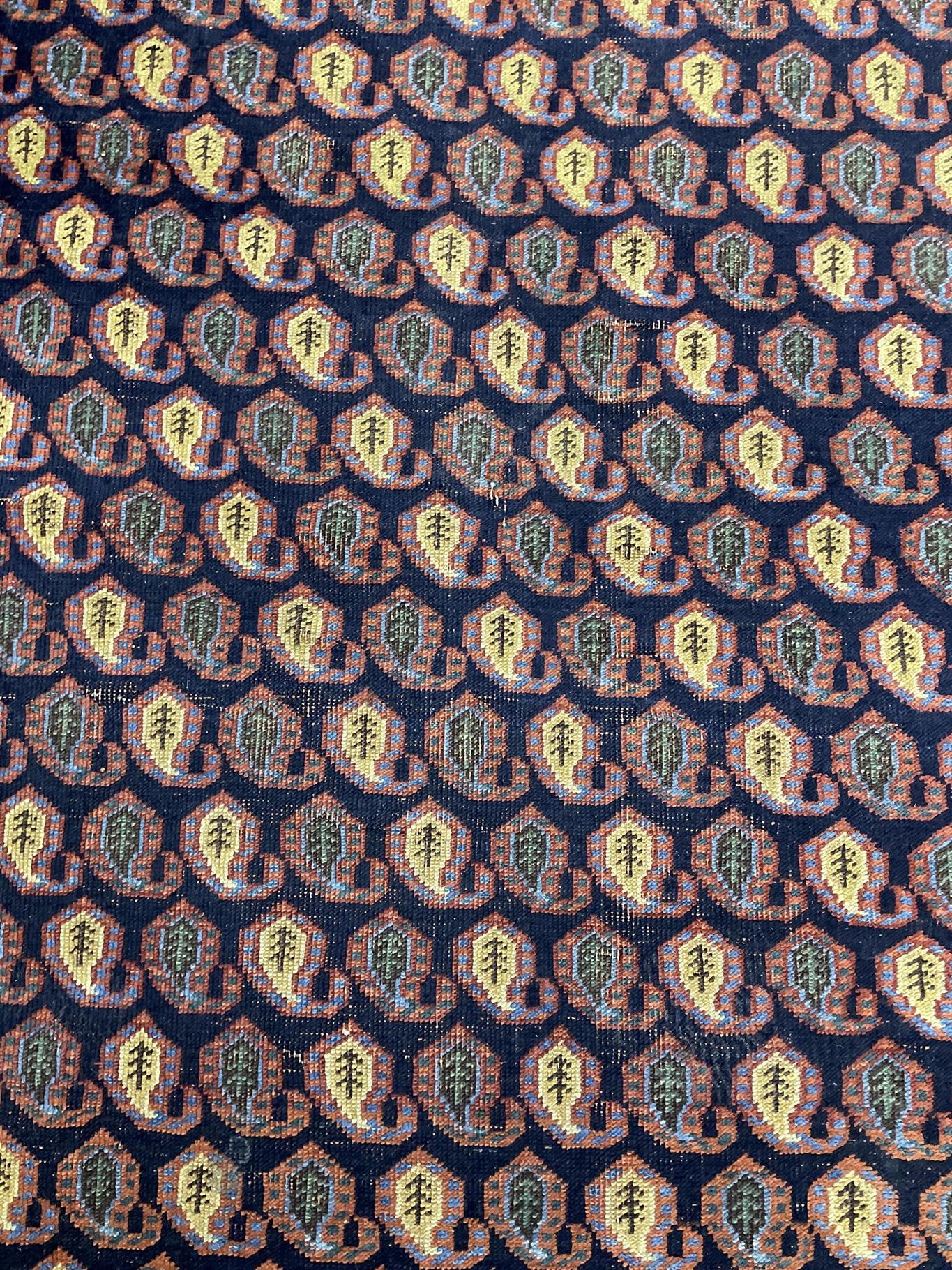 AORug#16535 size. 3' 09" x 5' 06"