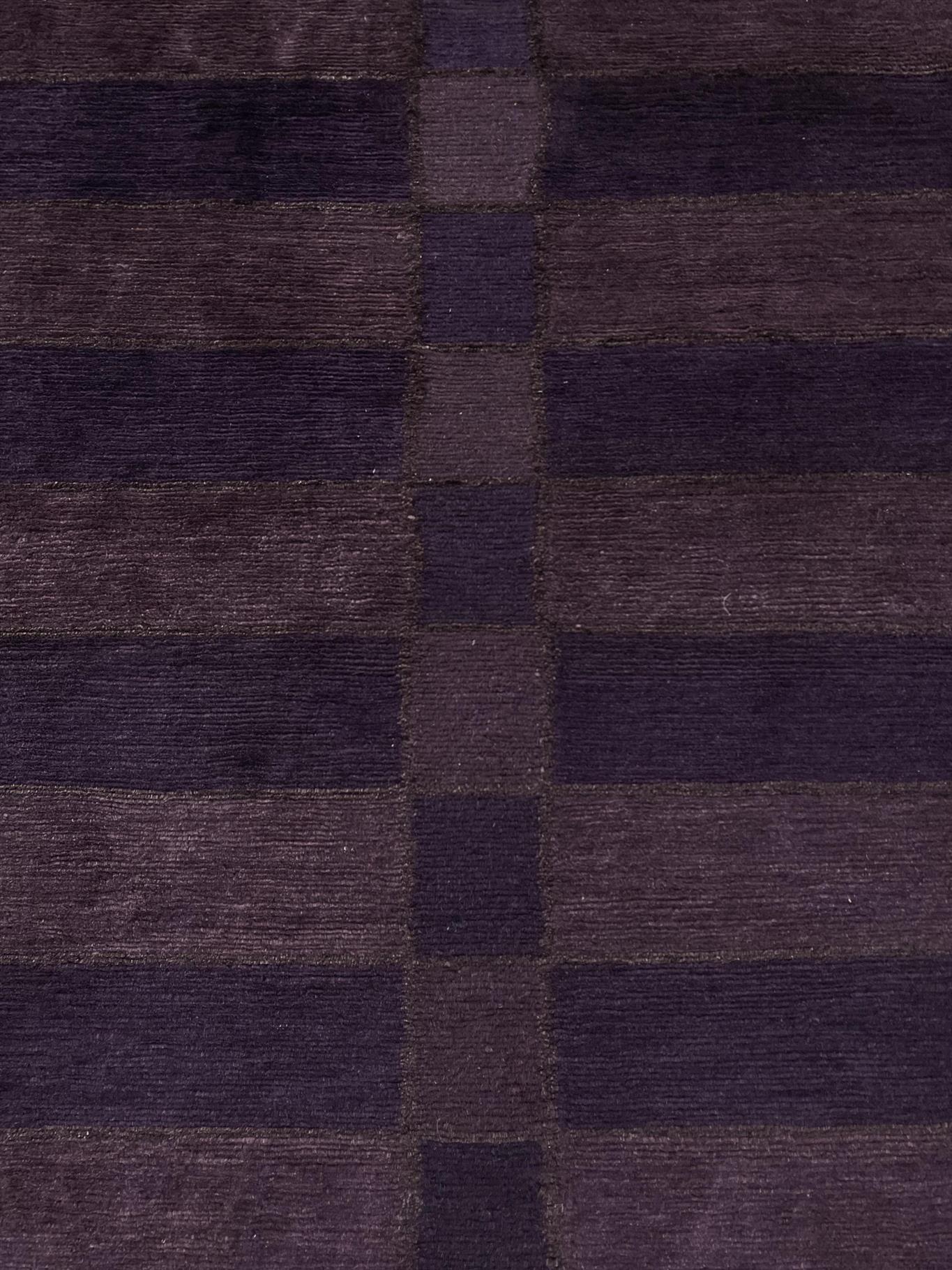 AORug#15377 size. 10' 07" x 10' 08"
