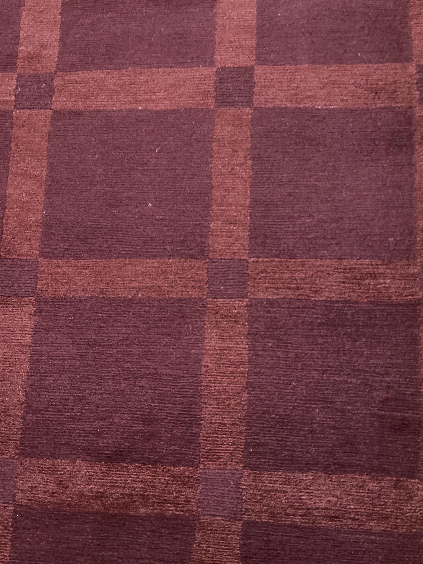AORug#16006 size. 10' 00" x 10' 01"