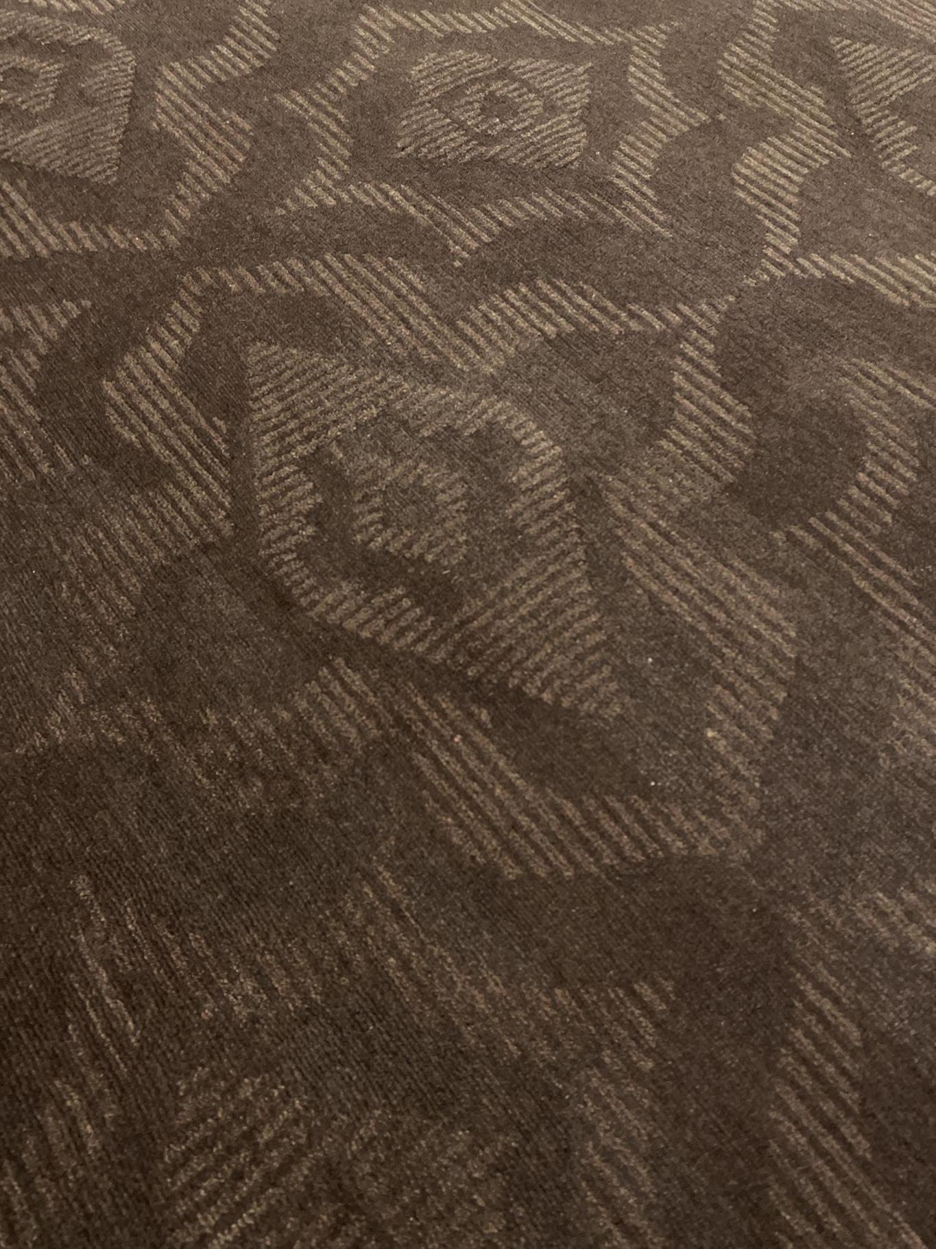 AORug#15867 size. 10' 00" x 14' 00"