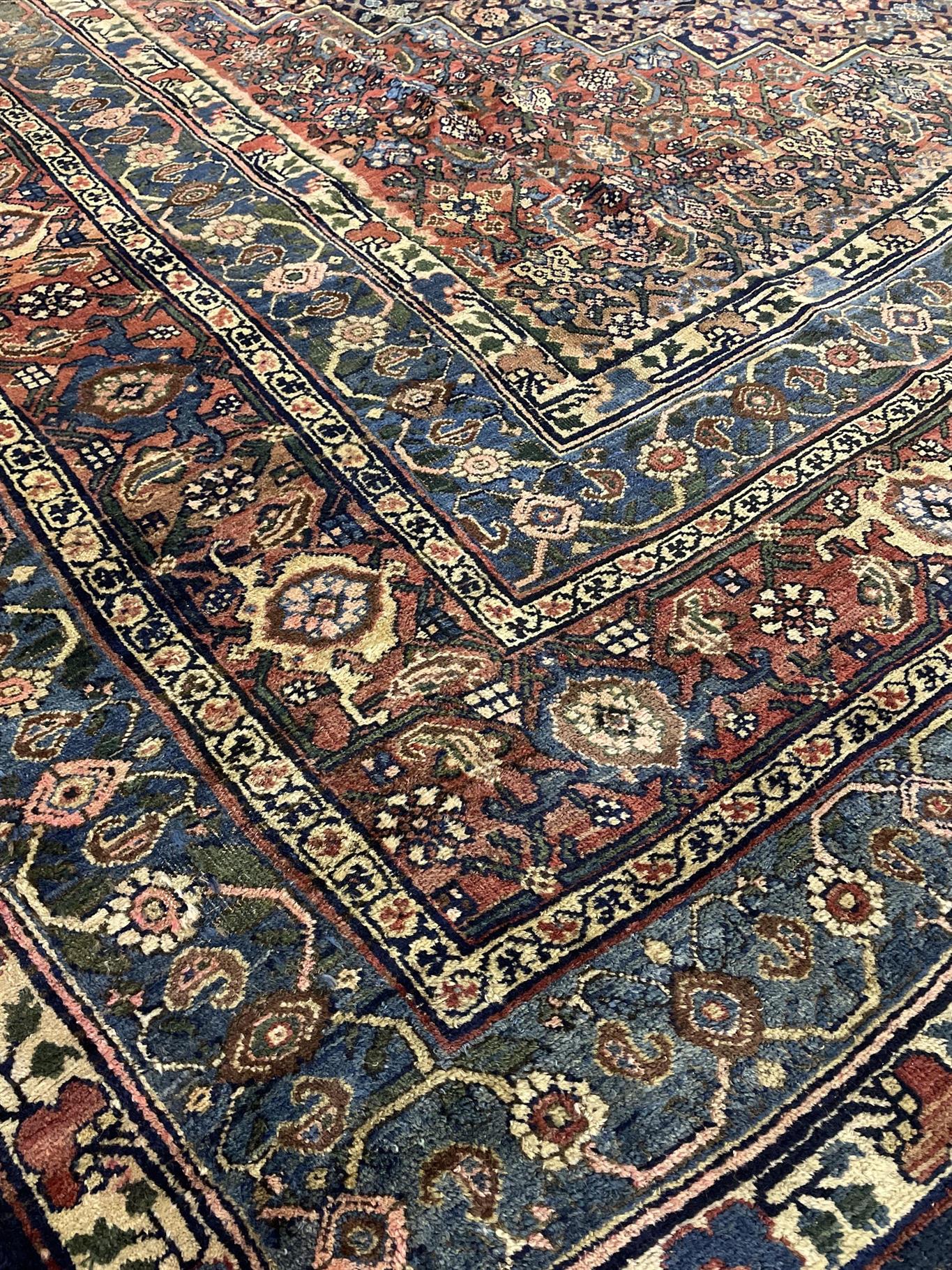 AORug#4694 size. 12' 04" x 16' 05"