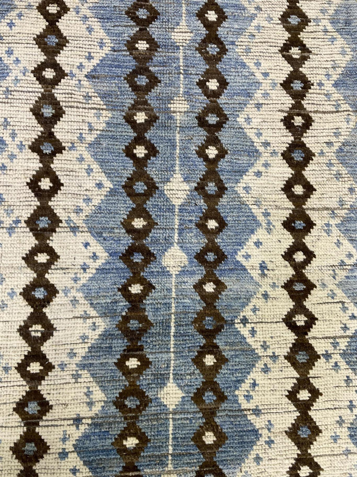 AORug#16426 size. 9' 00" x 11' 07"