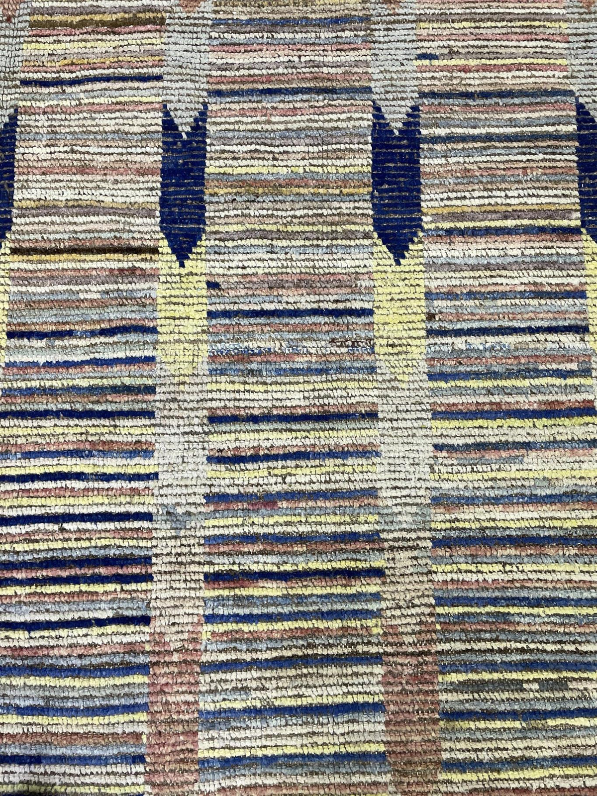 AORug#16394 size. 9' 06" x 11' 06"