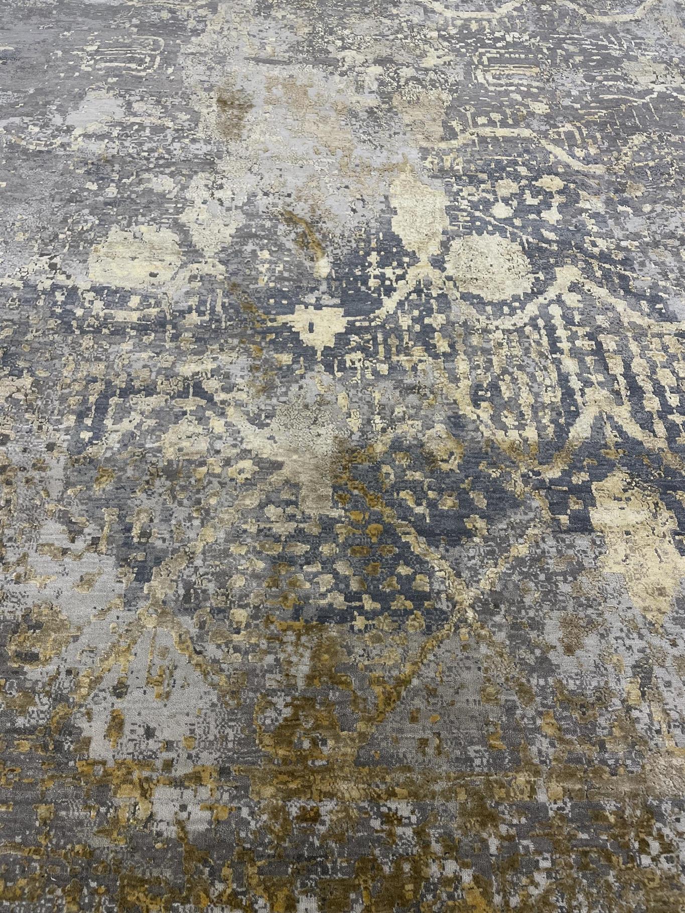 AORug#14114 size. 10'0" X 14'0"