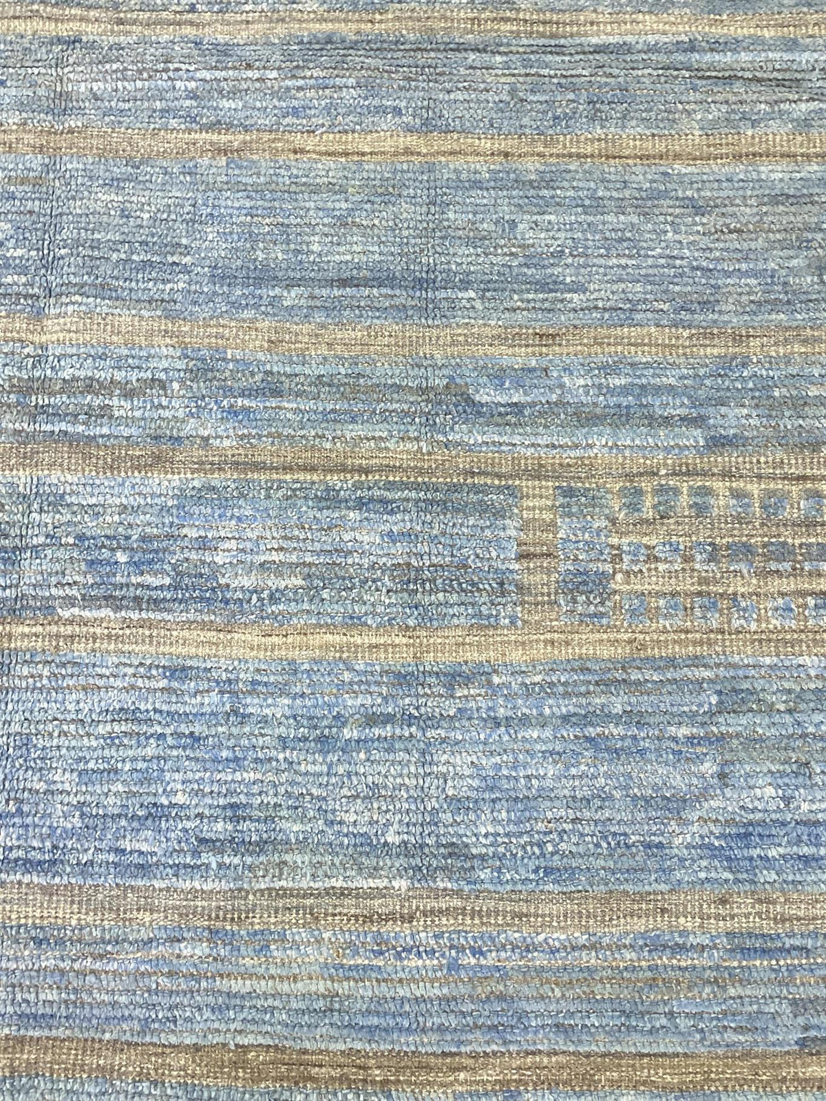 AORug#16462 size. 8' 01" x 9' 08"