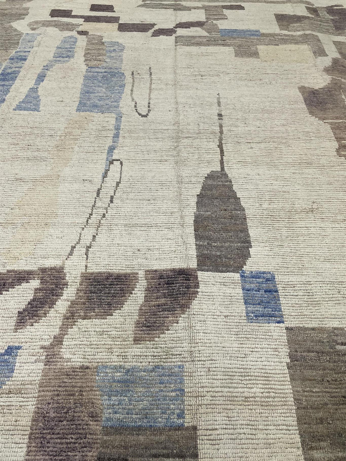 AORug#16380 size. 12' 00" x 14' 07"