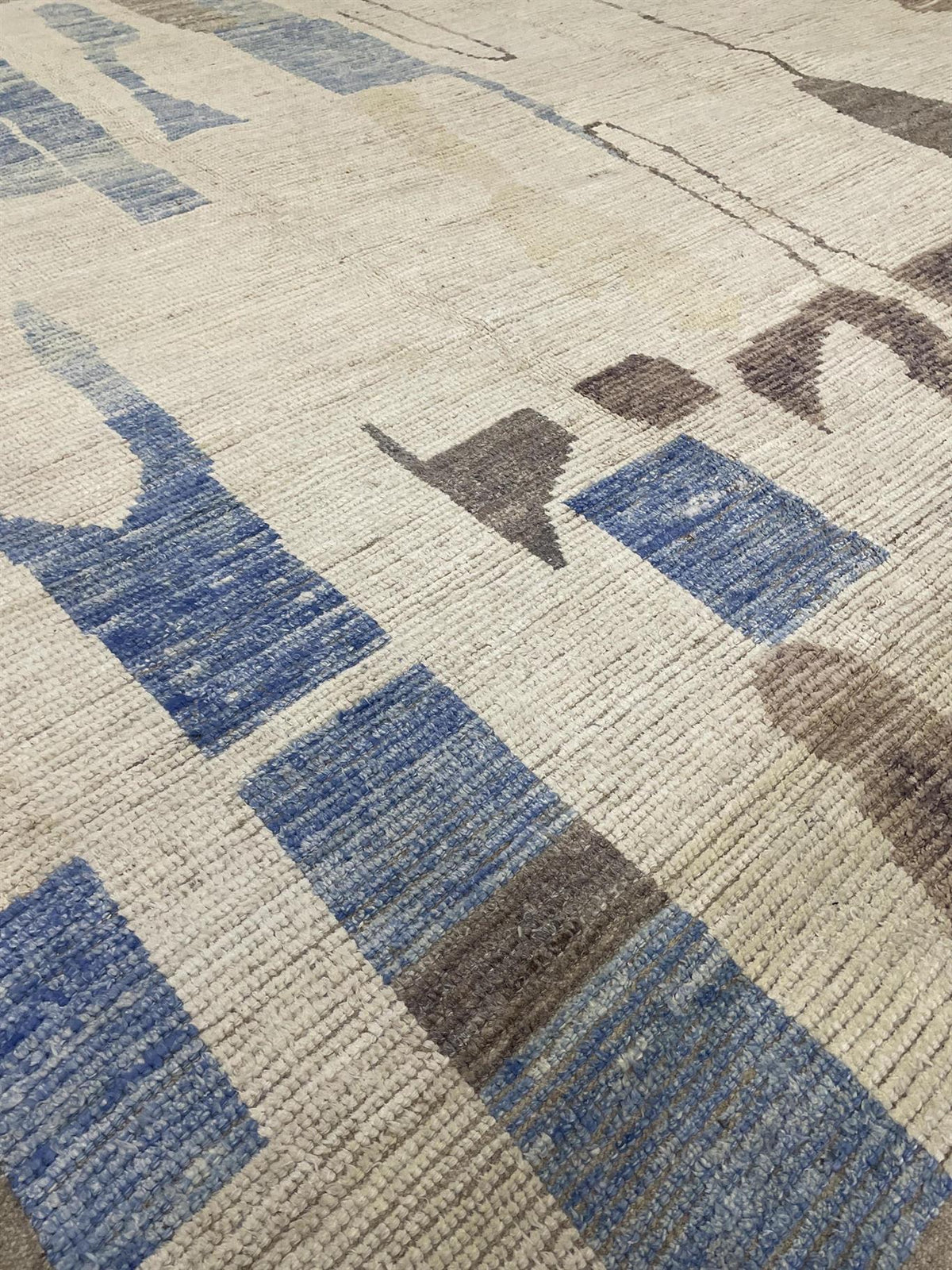 AORug#16380 size. 12' 00" x 14' 07"