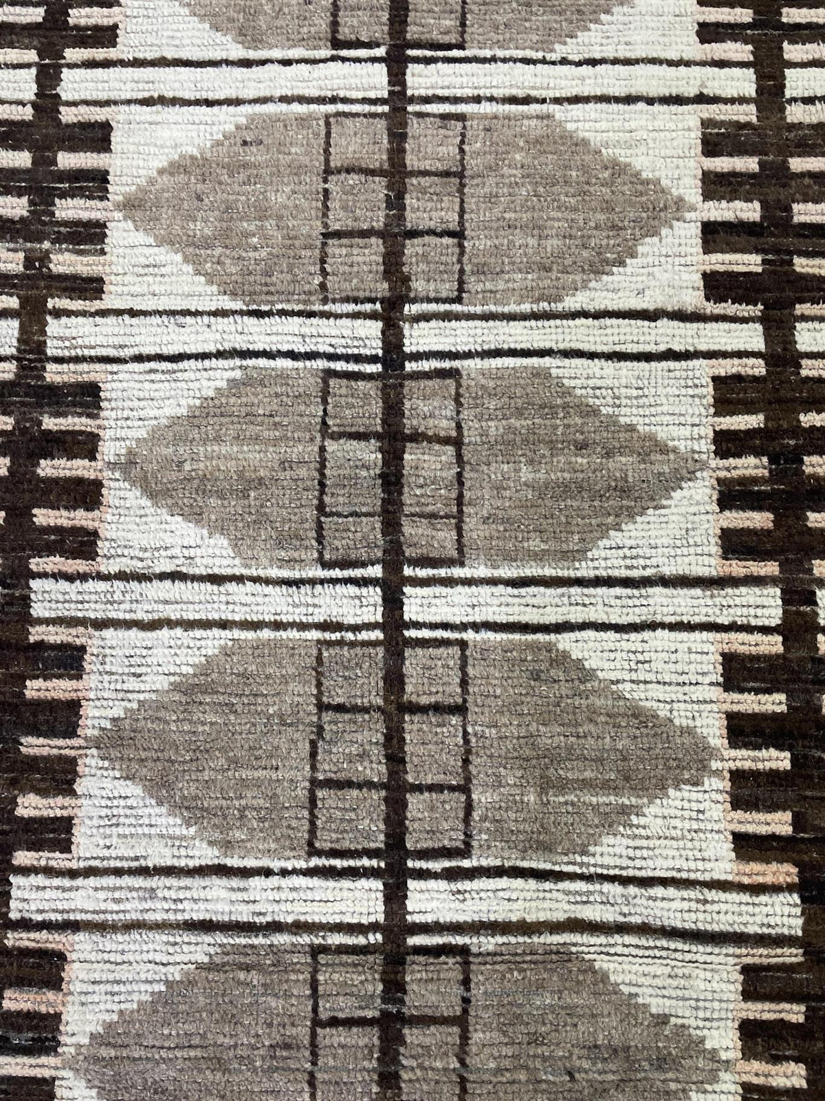 AORug#16422 size. 10' 02" x 12' 04"