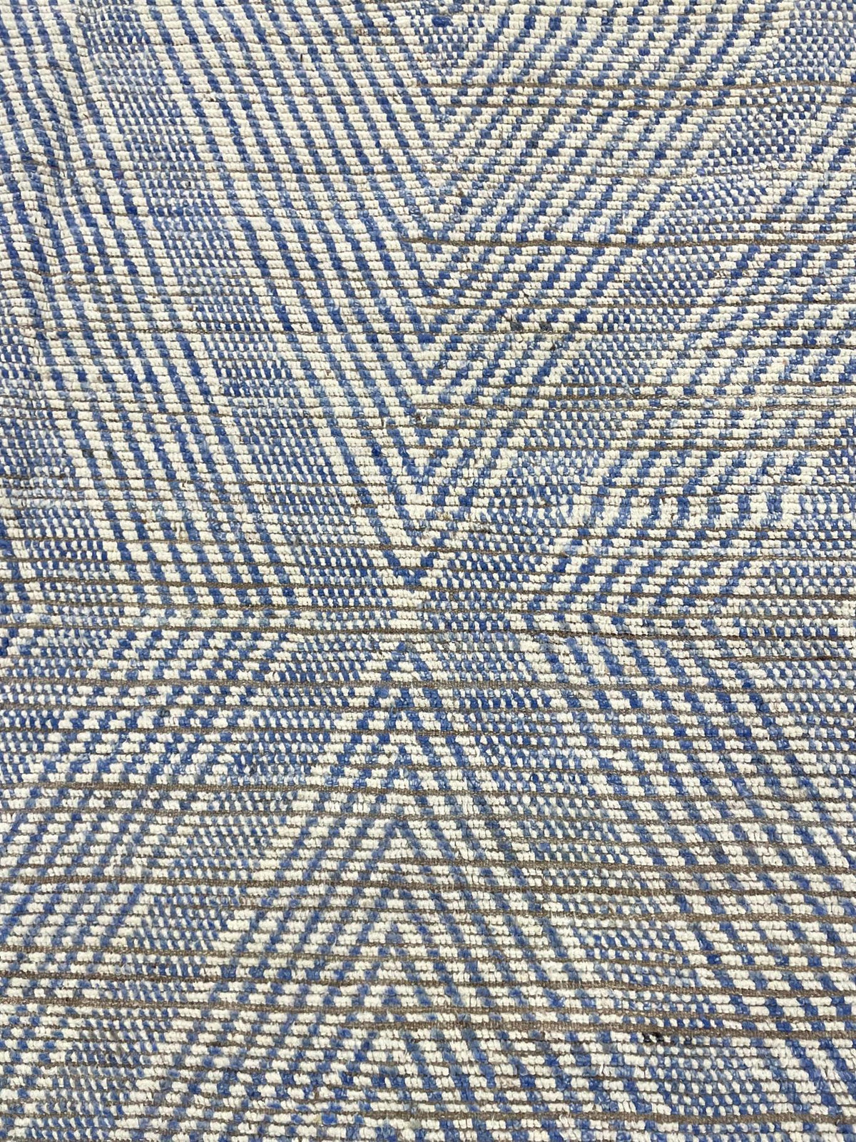AORug#16468 size. 9' 09" x 12' 08"