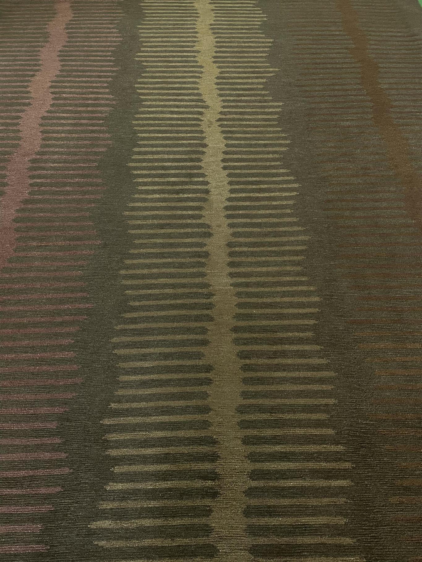 AORug#15424 size. 6' 02" x 9' 04"