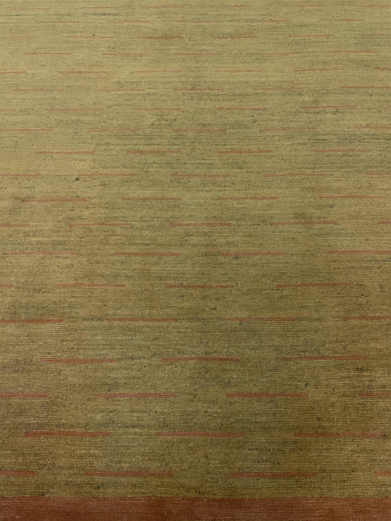 AORug#15696 size. 6' 08" x 8' 04"