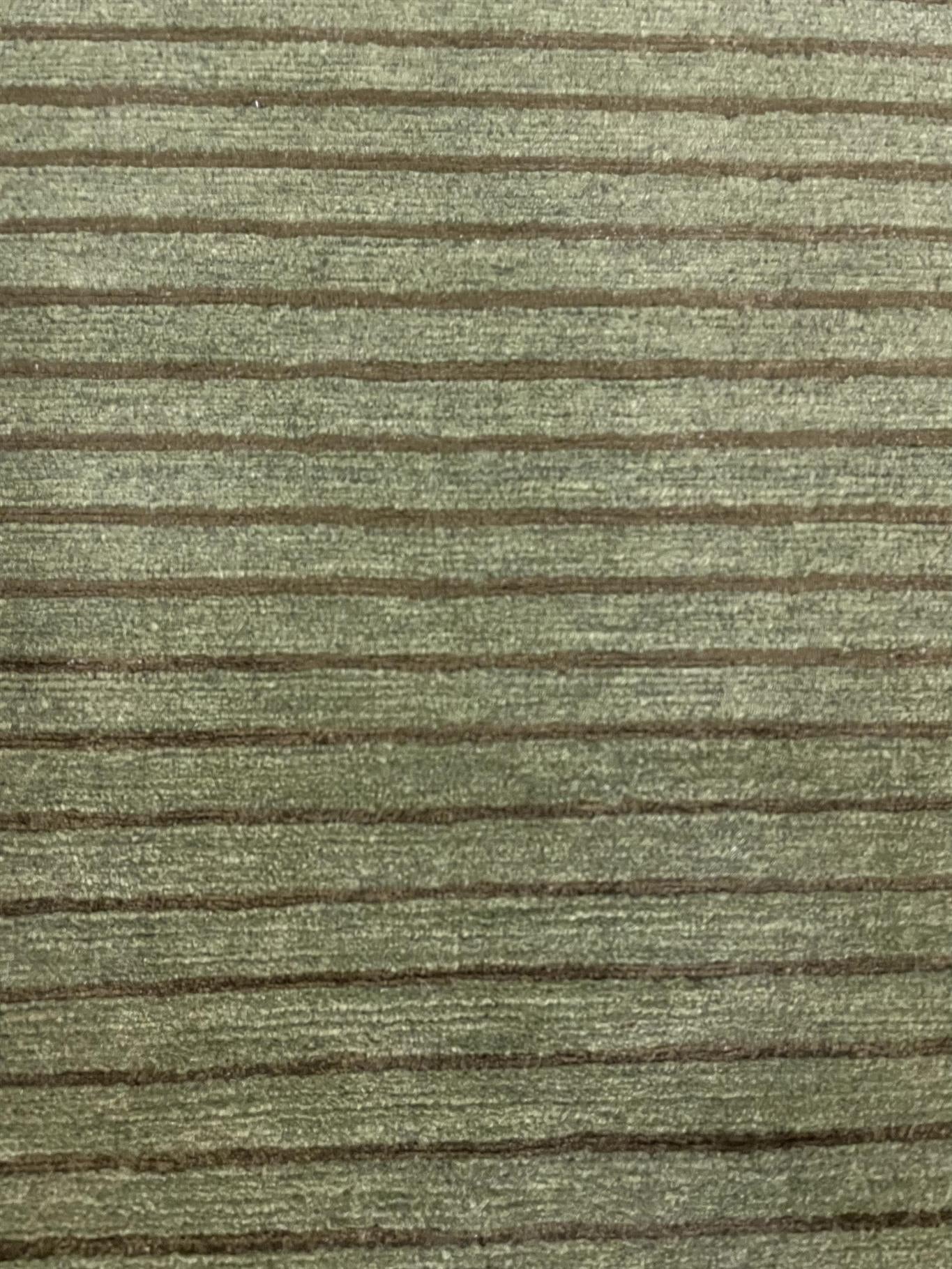 AORug#15608 size. 6' 06" x 6' 08"