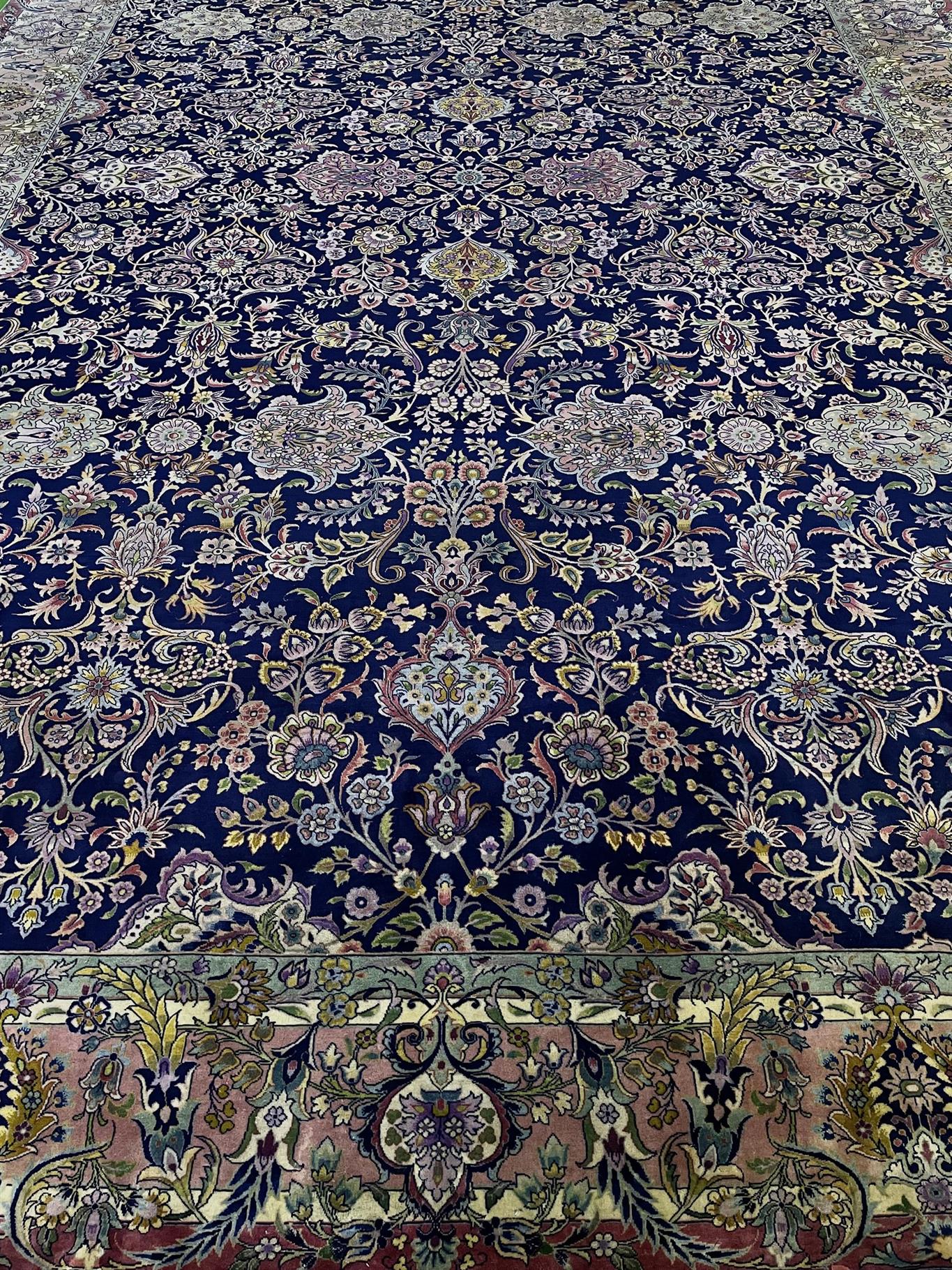 AORug#16521 size. 11' 09" x 17' 08"